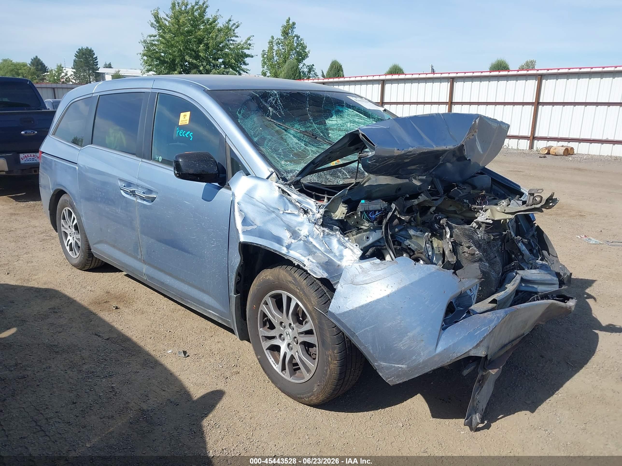 2011 Honda Odyssey Ex Light Blue vin: 5FNRL5H44BB031310
