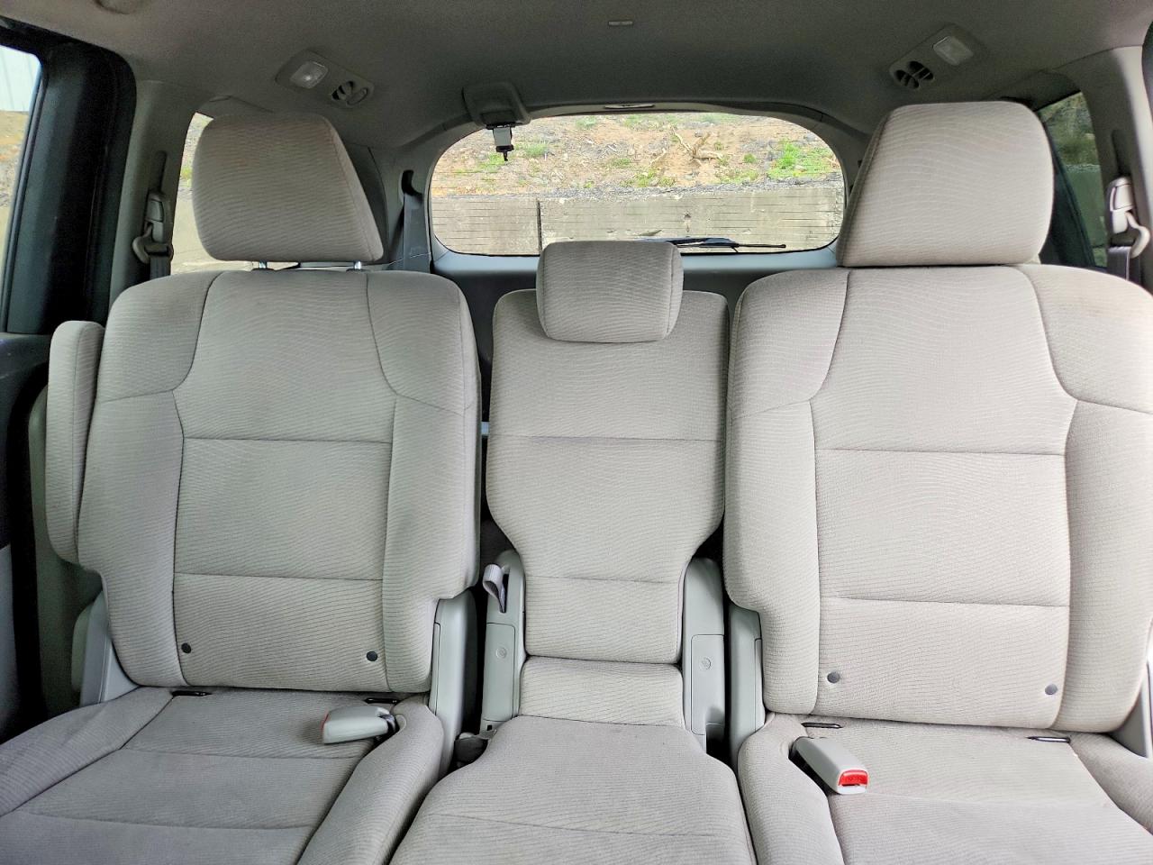 2012 Honda Odyssey Ex Gray vin: 5FNRL5H44CB136429