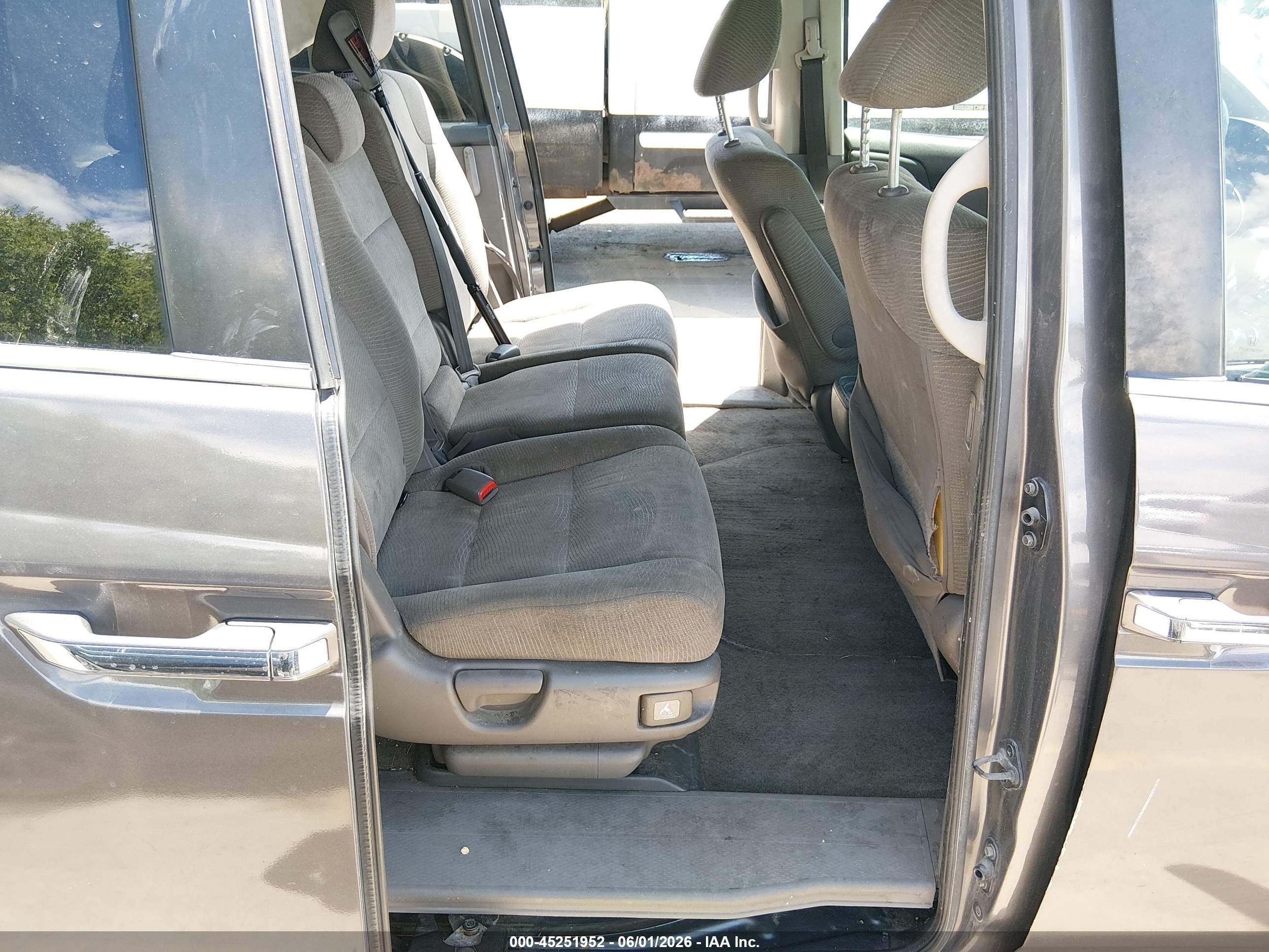 2013 Honda Odyssey Ex Gray vin: 5FNRL5H44DB069915
