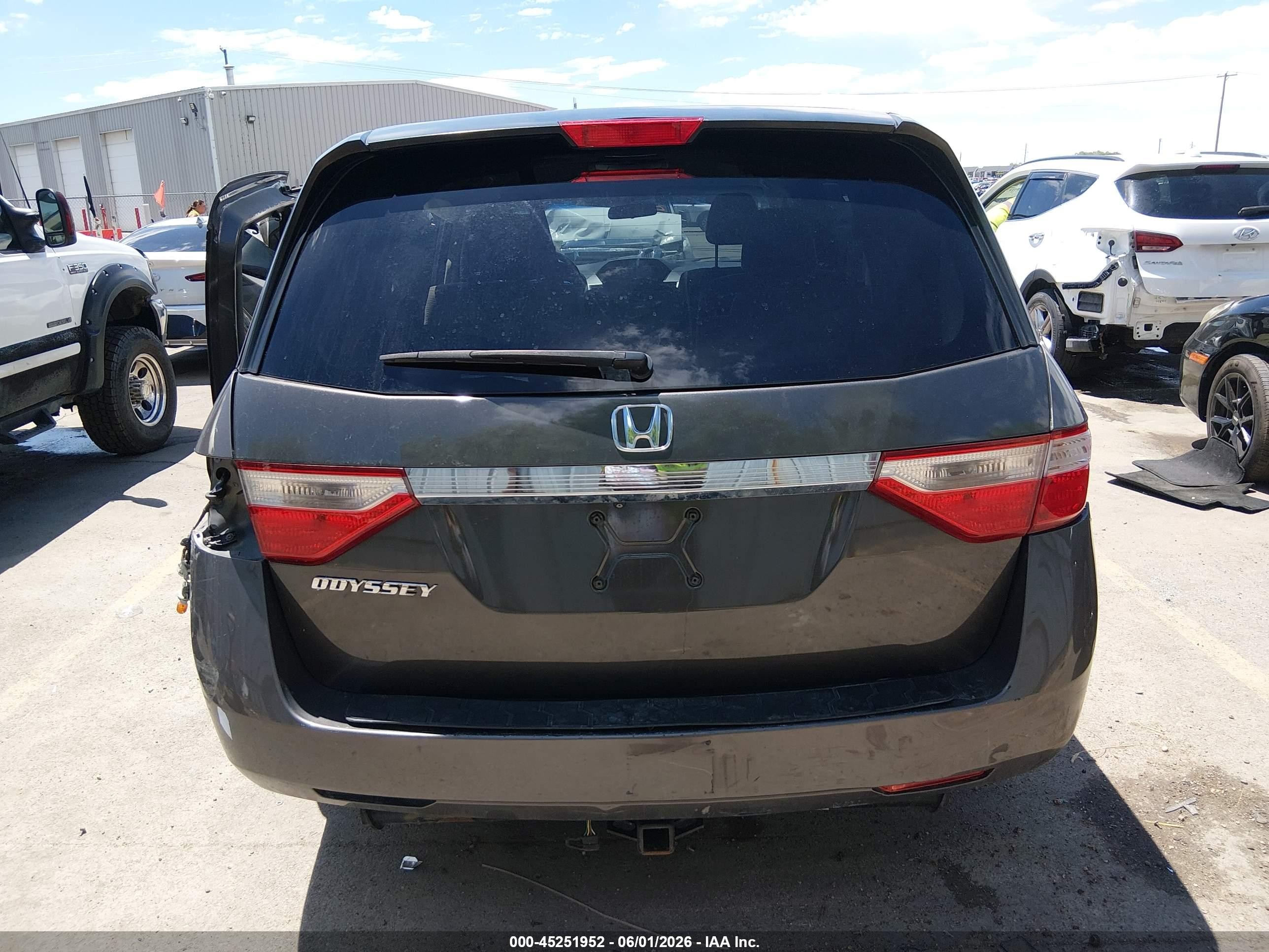 2013 Honda Odyssey Ex Gray vin: 5FNRL5H44DB069915