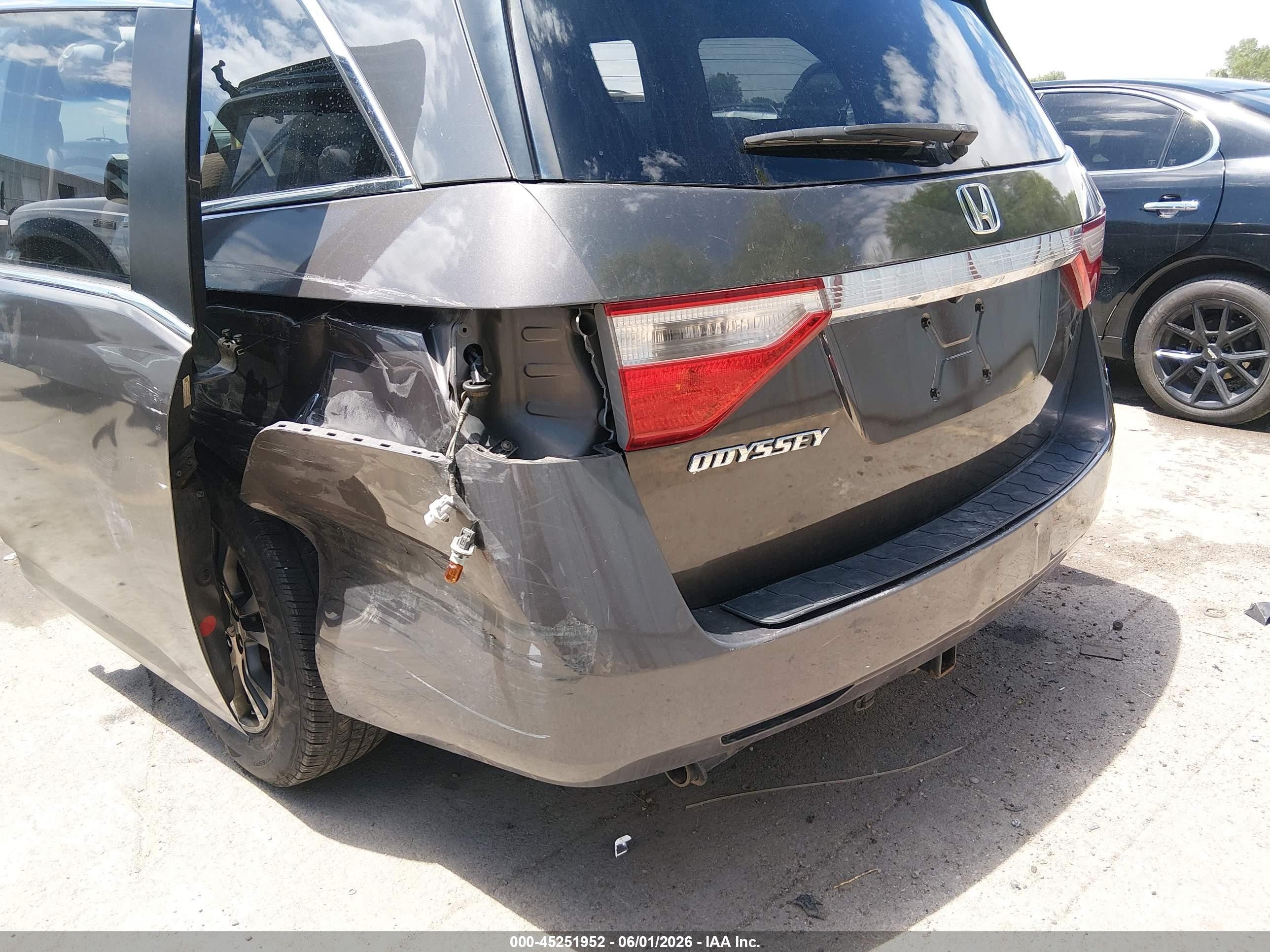 2013 Honda Odyssey Ex Gray vin: 5FNRL5H44DB069915