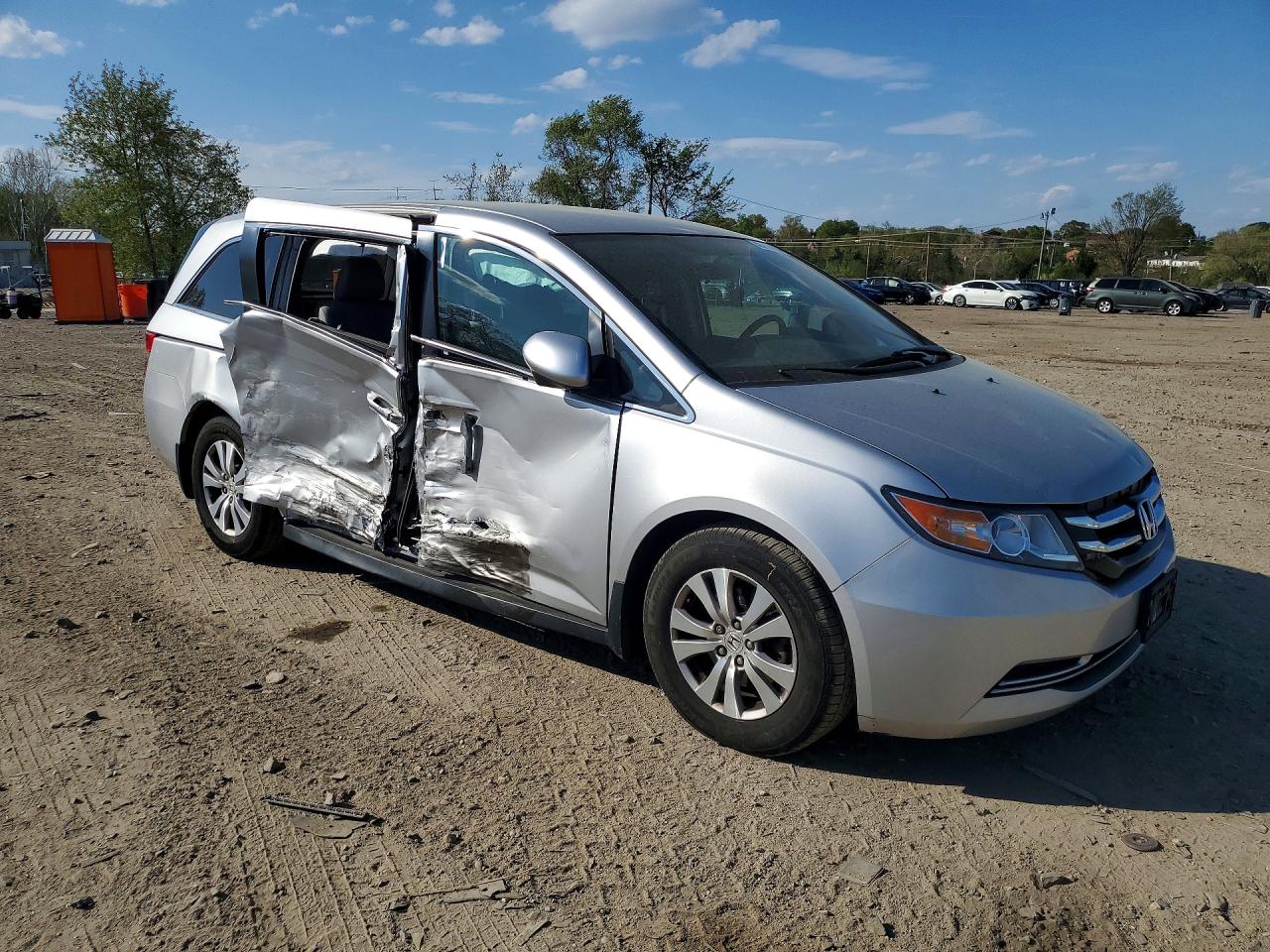 2014 Honda Odyssey Ex Silver vin: 5FNRL5H44EB104275