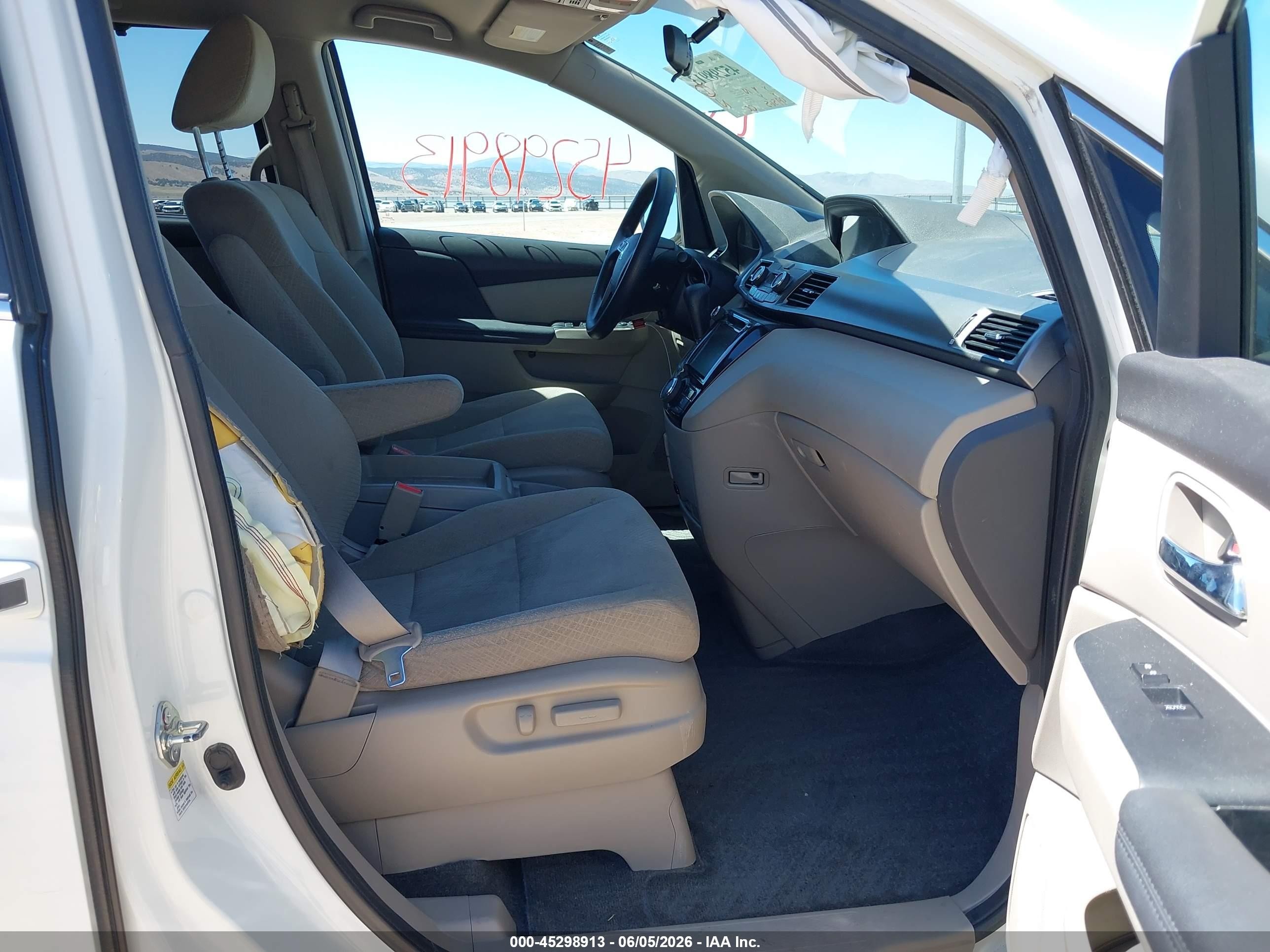 2015 Honda Odyssey Ex White vin: 5FNRL5H44FB040109