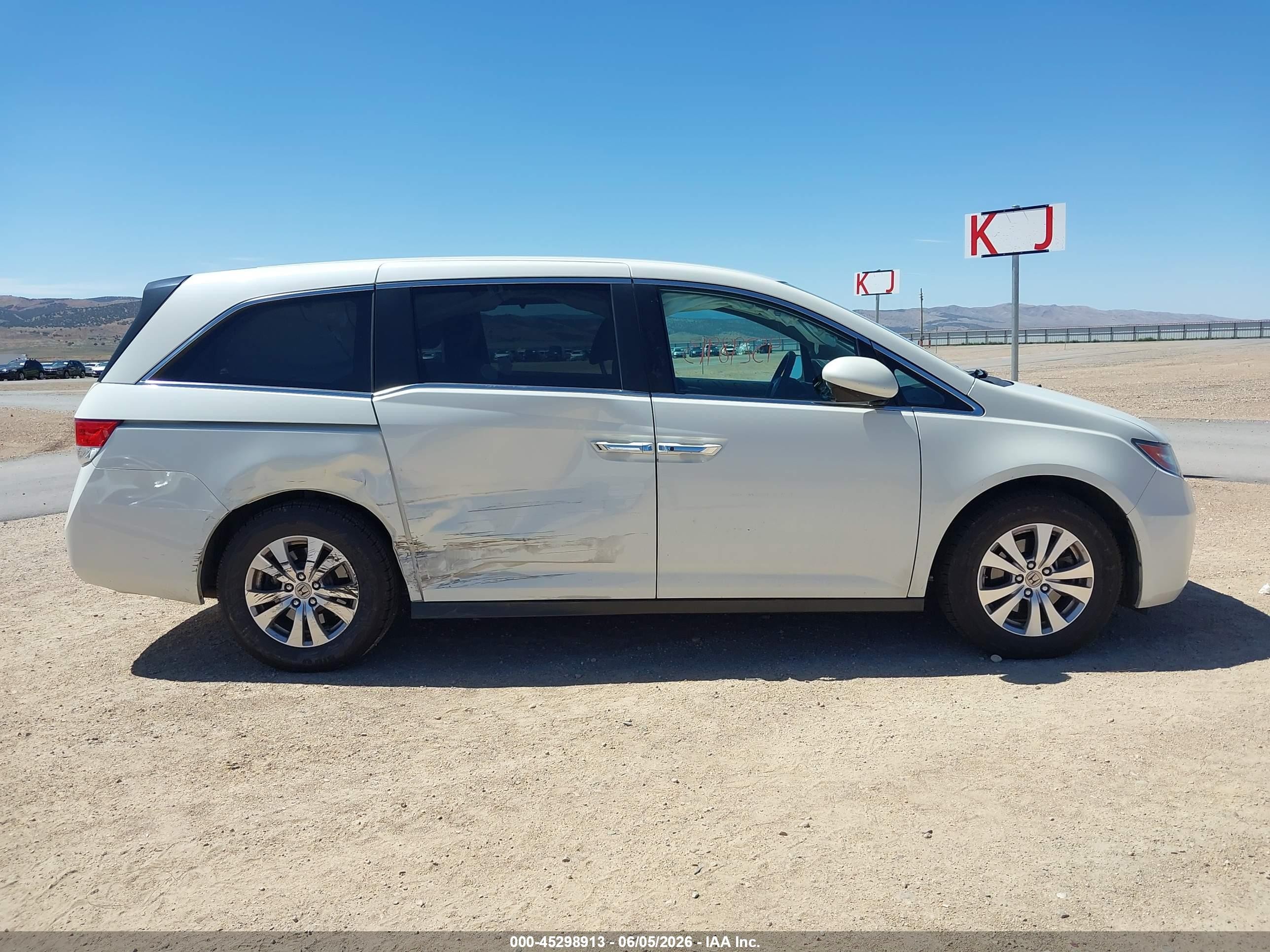 2015 Honda Odyssey Ex White vin: 5FNRL5H44FB040109