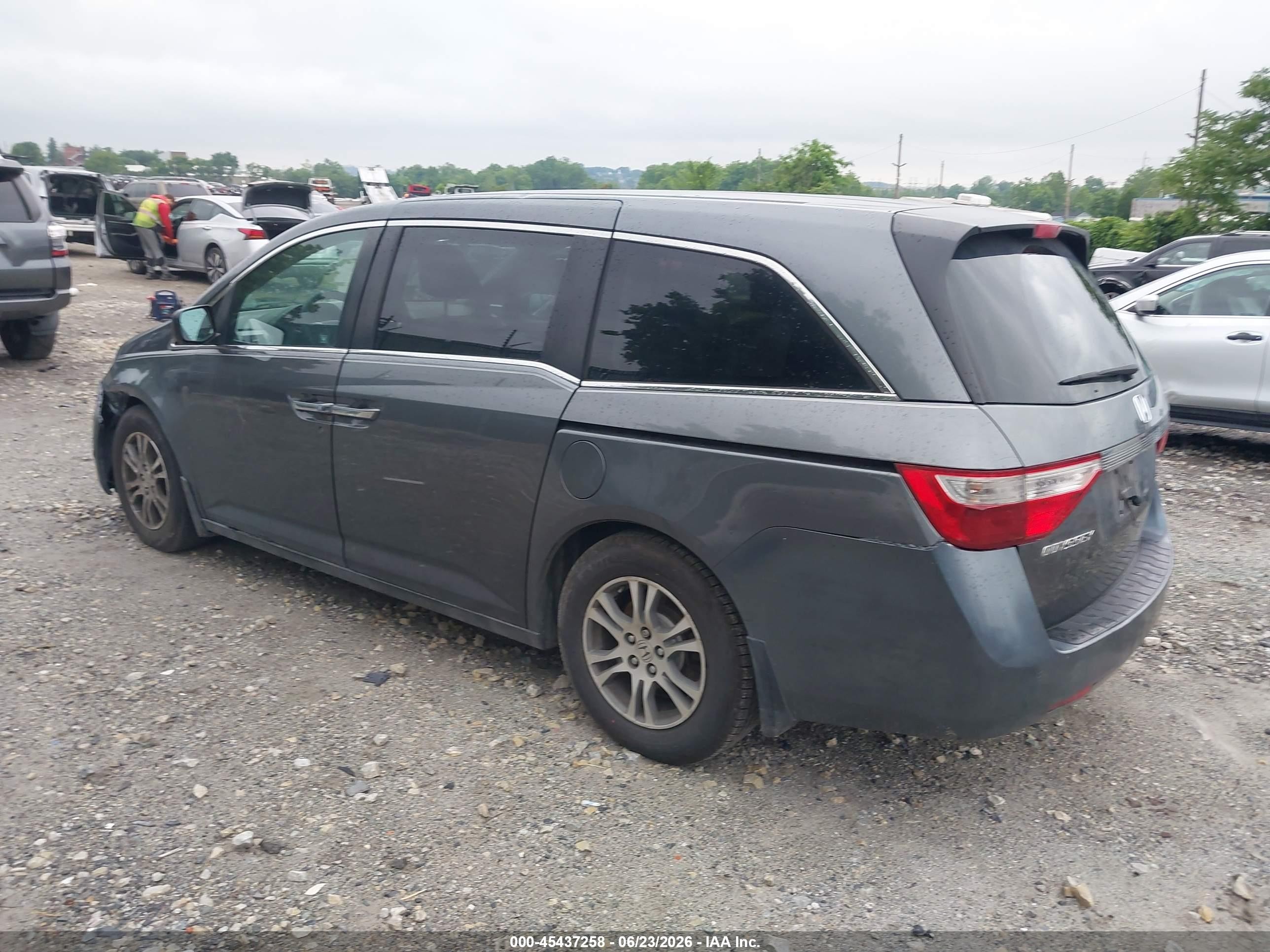 2012 Honda Odyssey Ex Gray vin: 5FNRL5H45CB085295