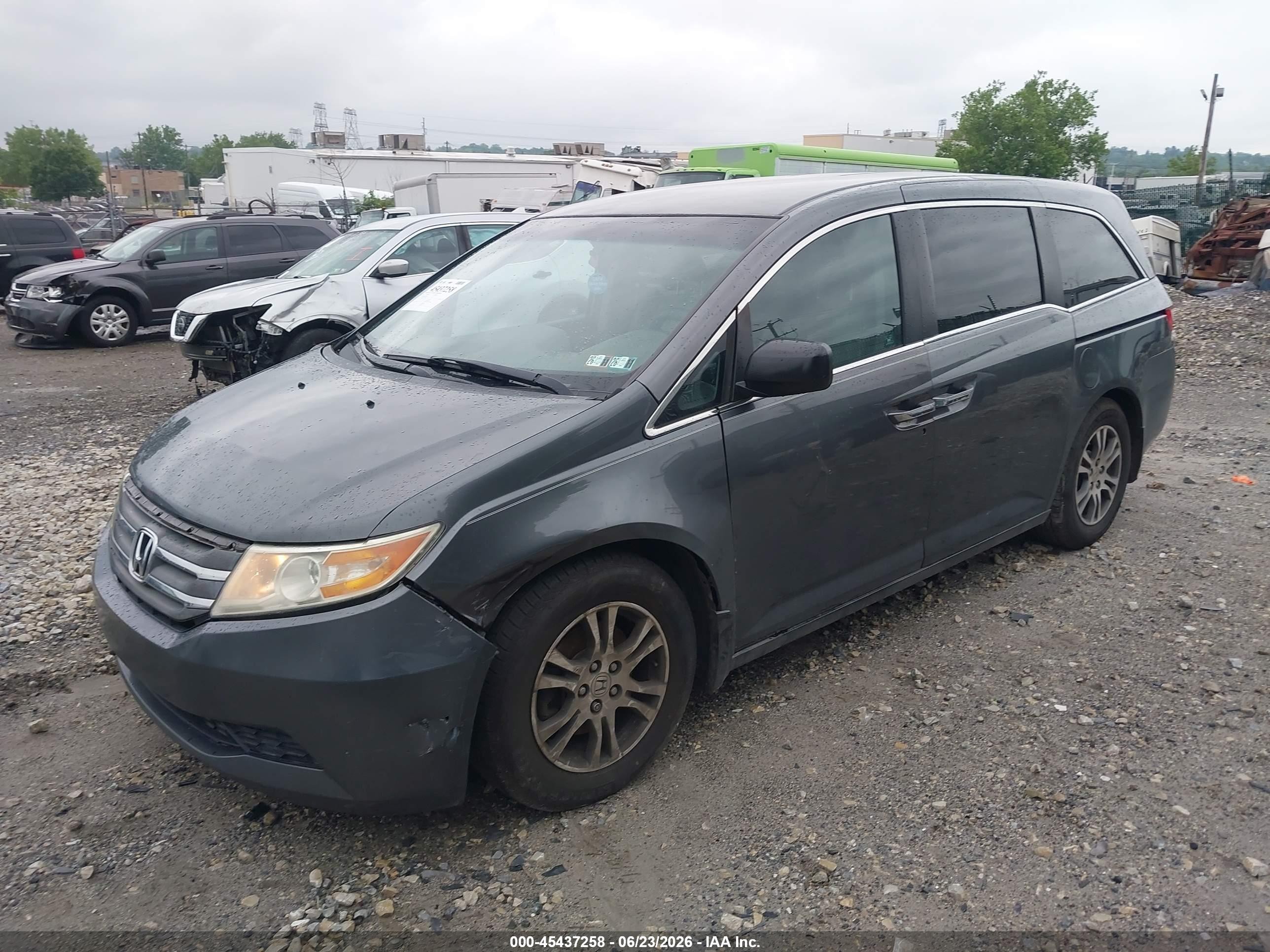 2012 Honda Odyssey Ex Gray vin: 5FNRL5H45CB085295