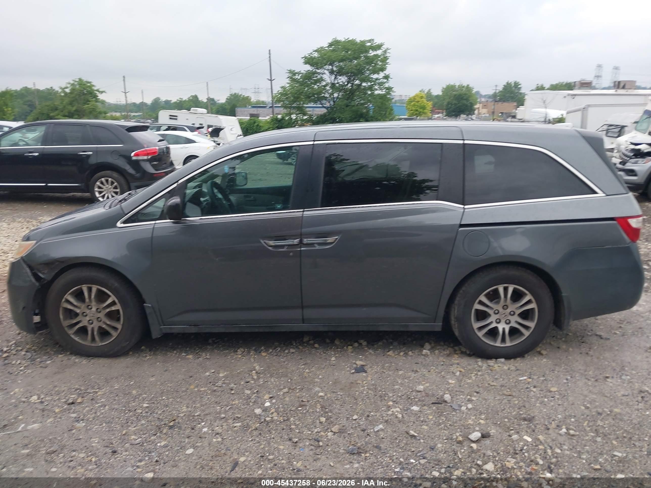 2012 Honda Odyssey Ex Gray vin: 5FNRL5H45CB085295