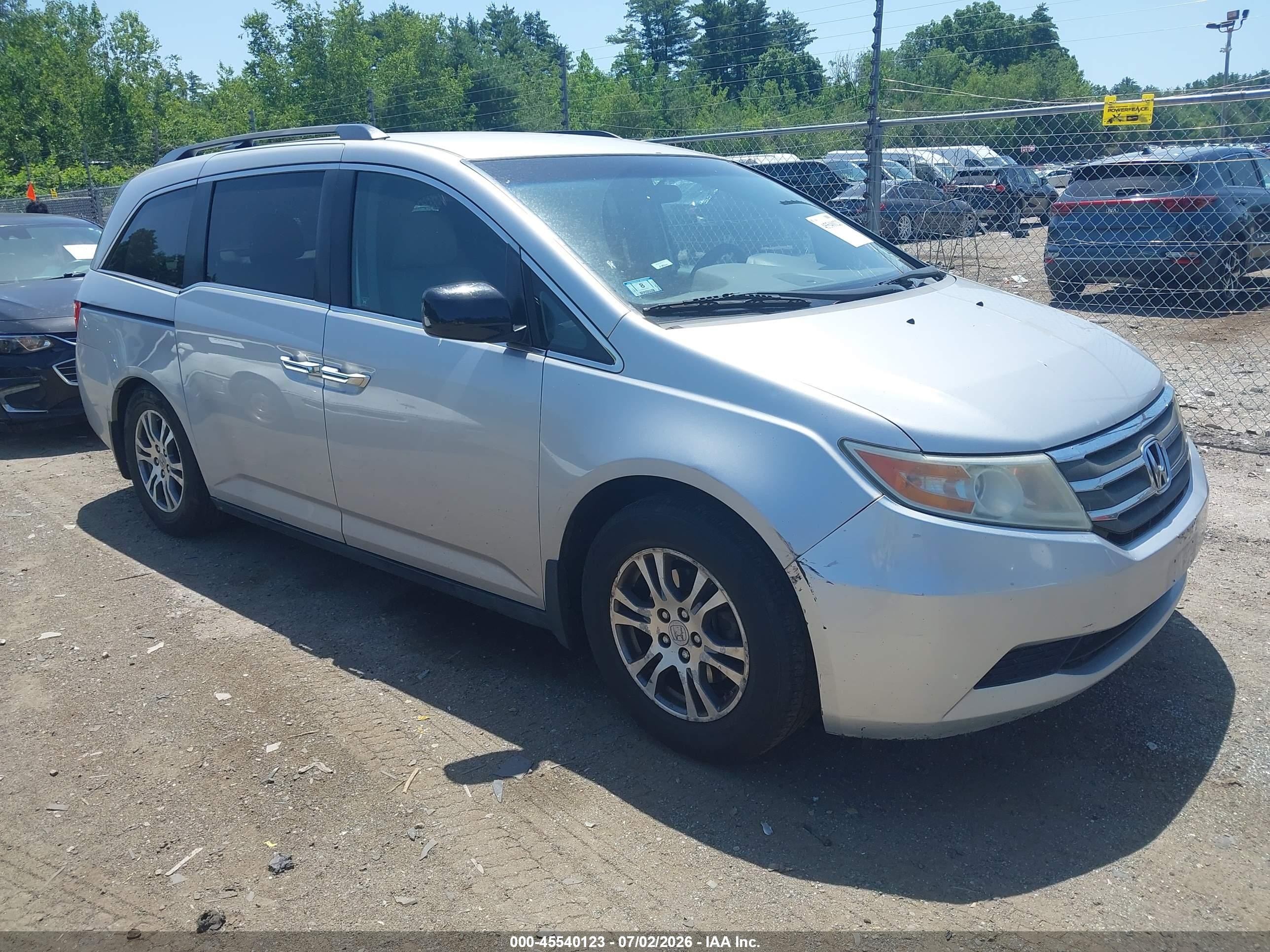 2012 Honda Odyssey Ex Silver vin: 5FNRL5H45CB140134