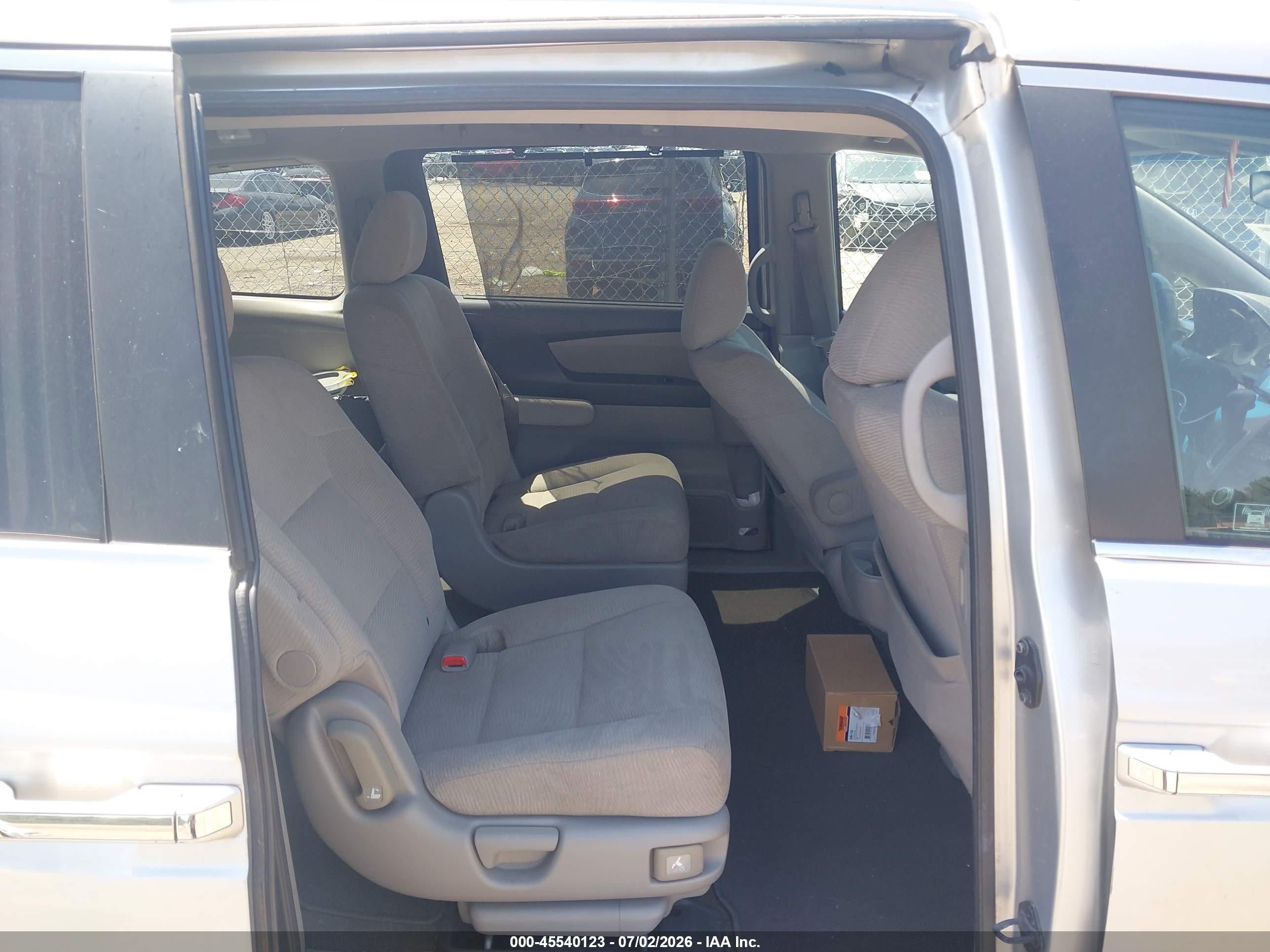 2012 Honda Odyssey Ex Silver vin: 5FNRL5H45CB140134