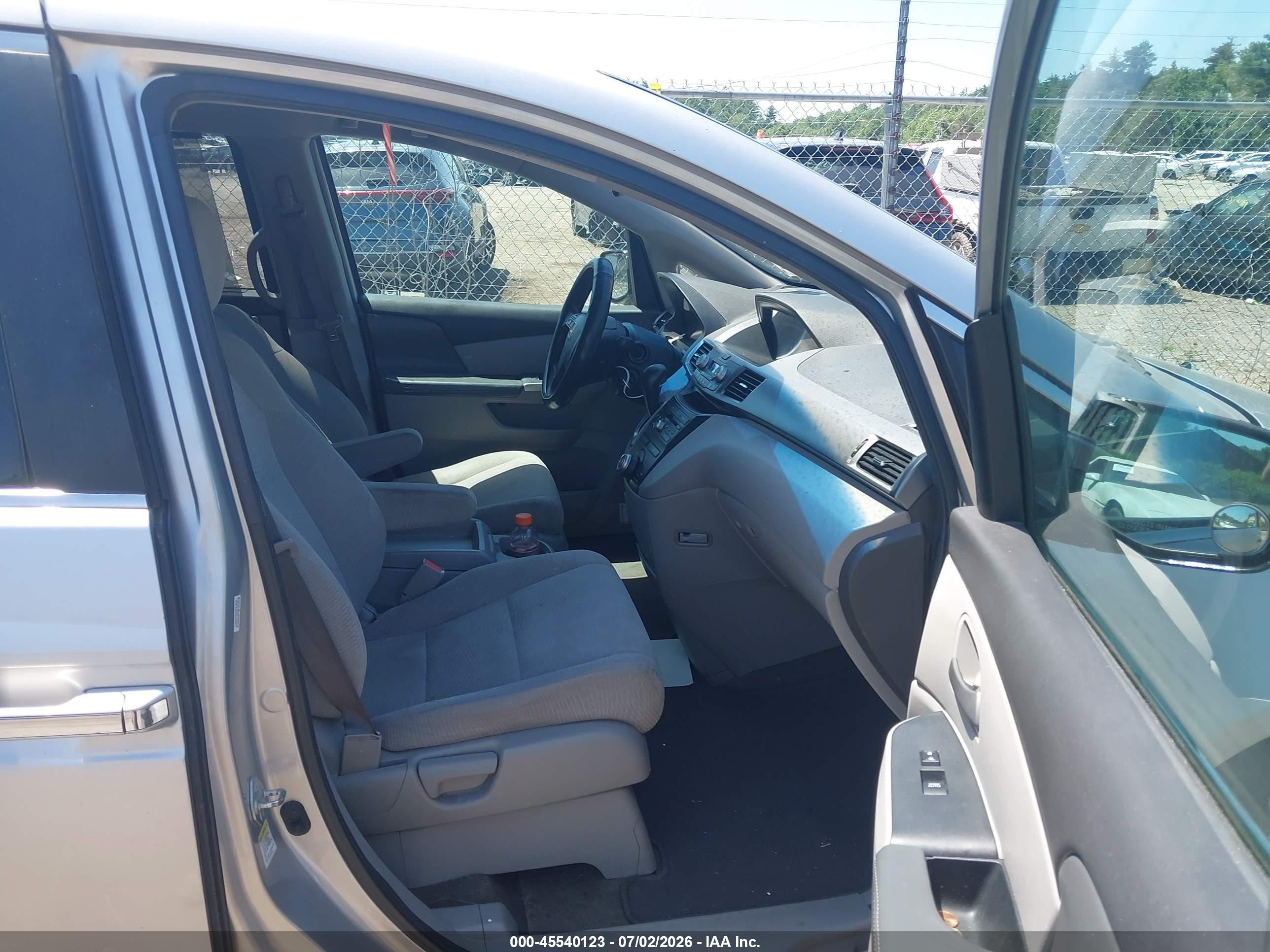 2012 Honda Odyssey Ex Silver vin: 5FNRL5H45CB140134