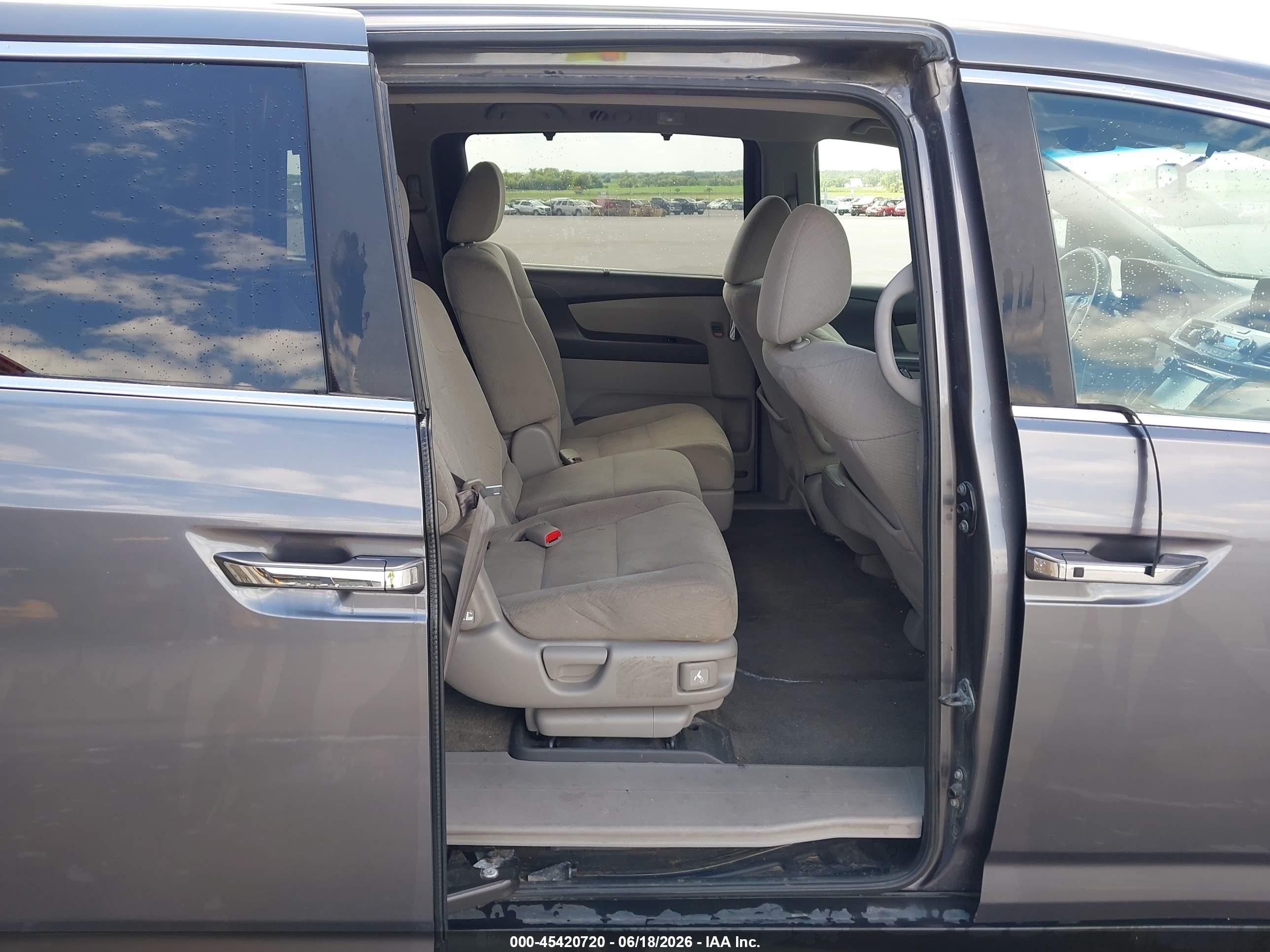 2014 Honda Odyssey Ex Gray vin: 5FNRL5H45EB010566
