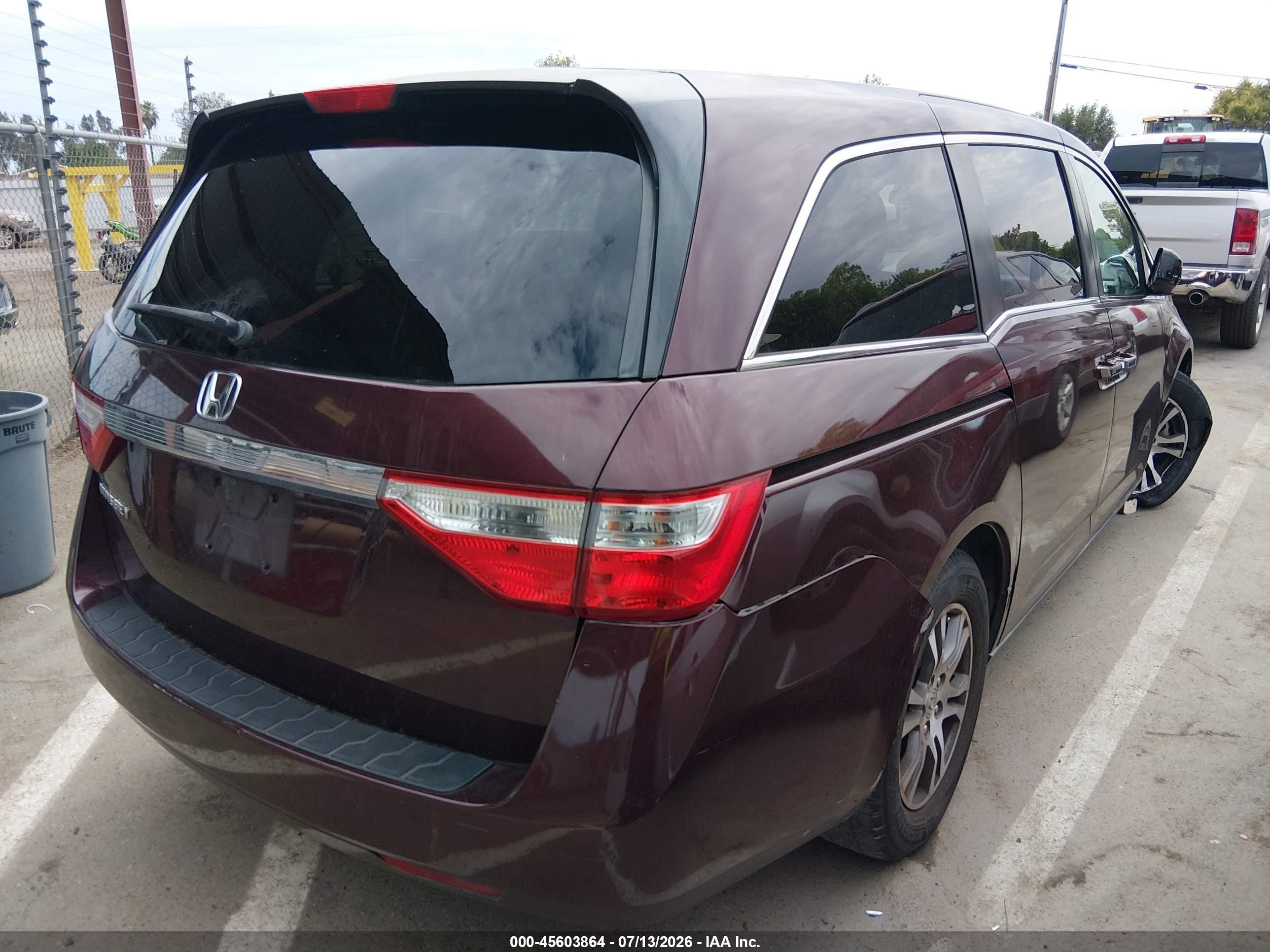 2011 Honda Odyssey Ex Burgundy vin: 5FNRL5H46BB052689
