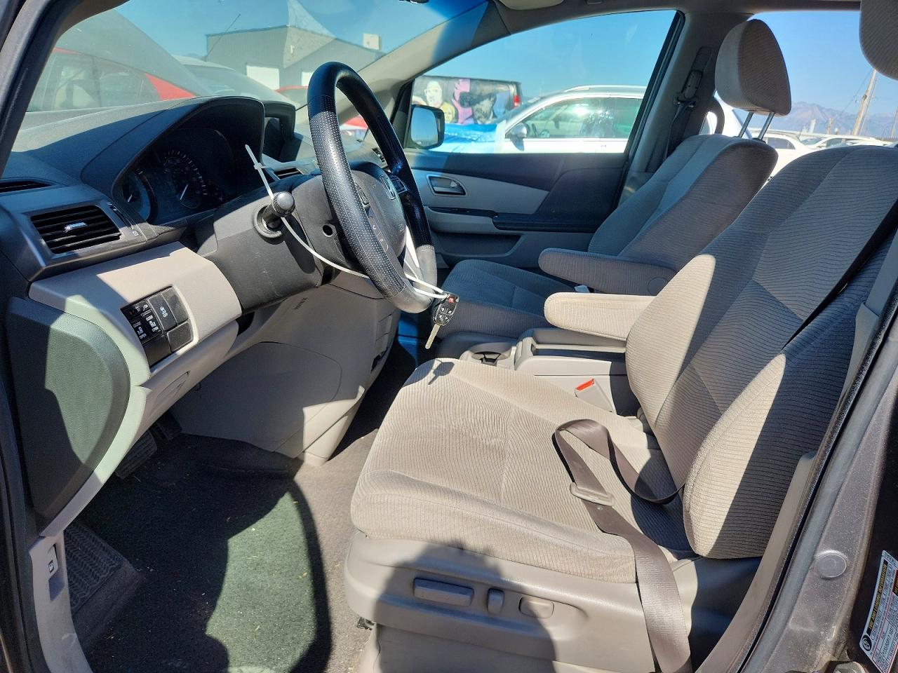 2012 Honda Odyssey Ex Charcoal vin: 5FNRL5H46CB038907