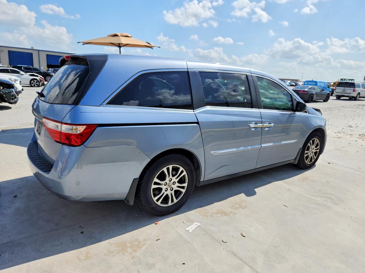 2013 Honda Odyssey Ex Blue vin: 5FNRL5H46DB021588
