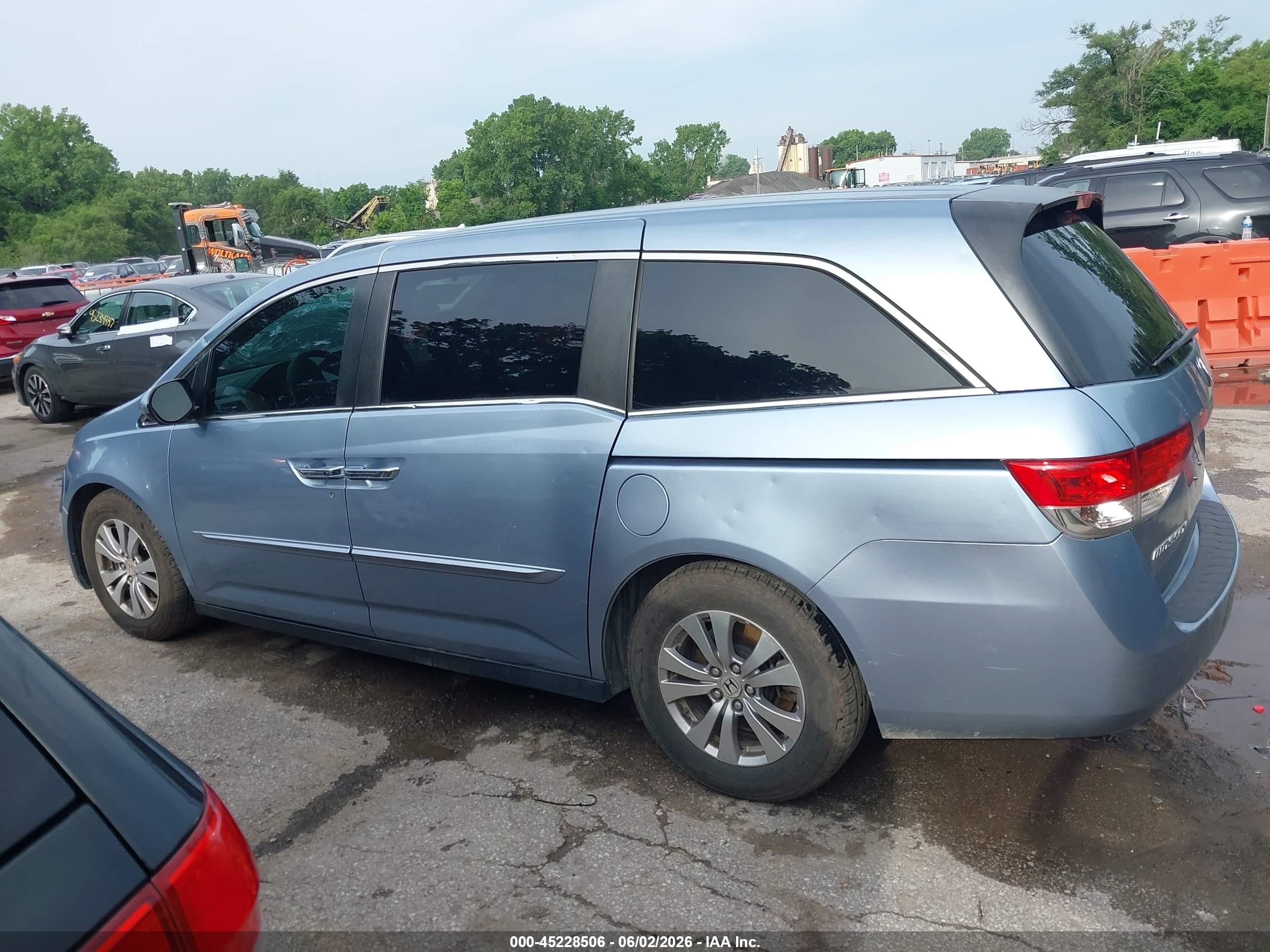 2014 Honda Odyssey Ex Blue vin: 5FNRL5H46EB057900