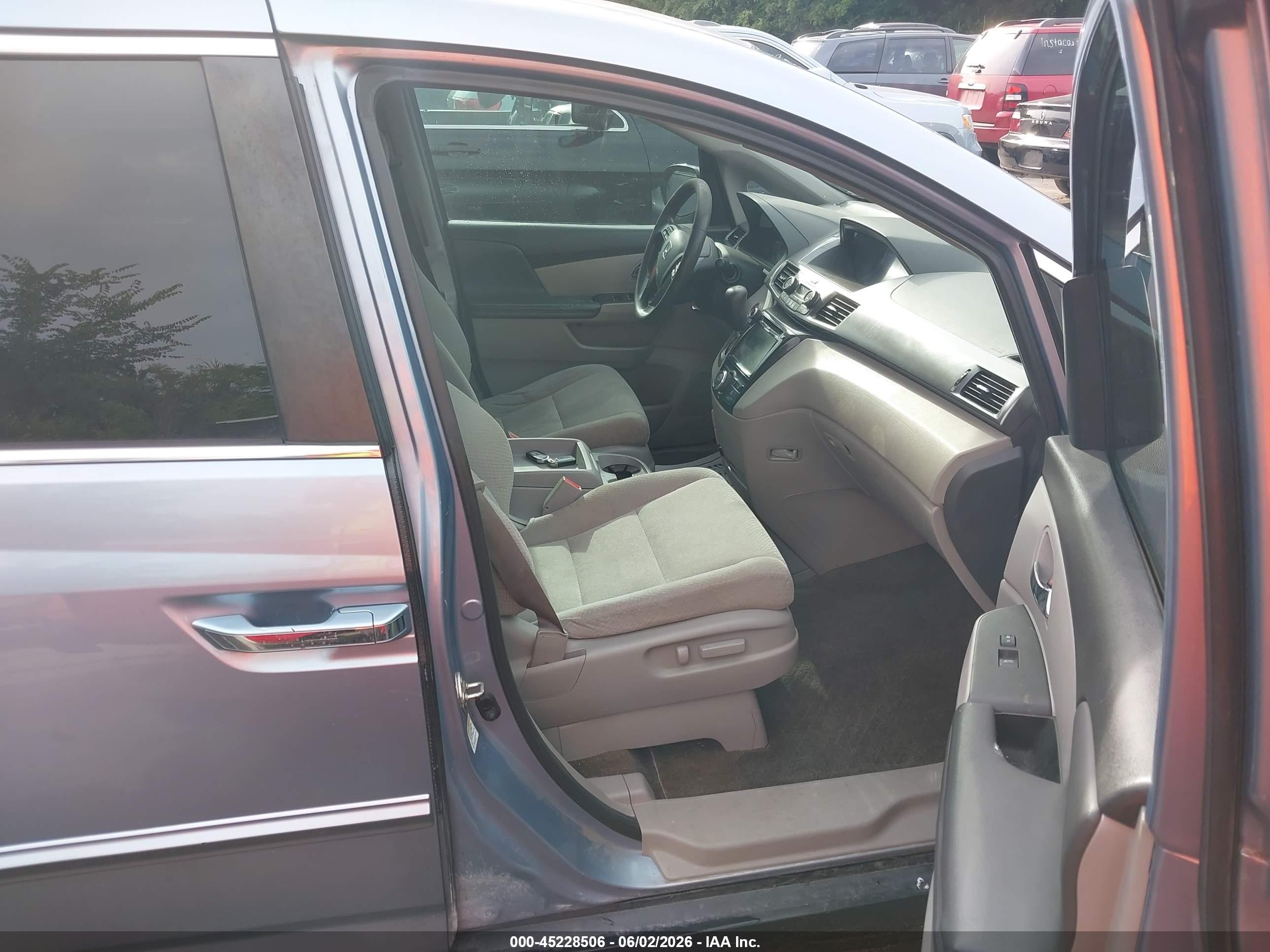 2014 Honda Odyssey Ex Blue vin: 5FNRL5H46EB057900