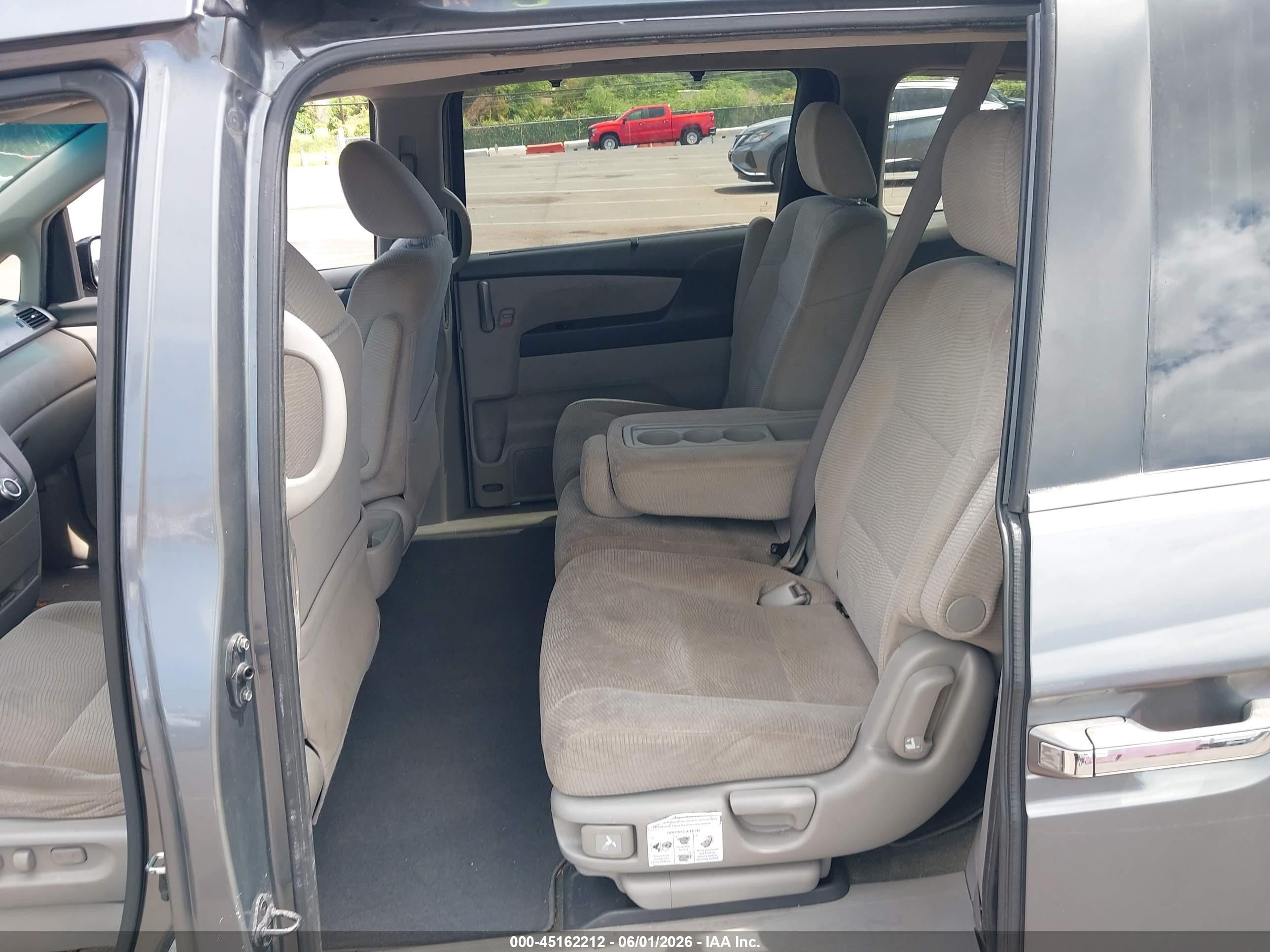 2011 Honda Odyssey Ex Gray vin: 5FNRL5H47BB094899