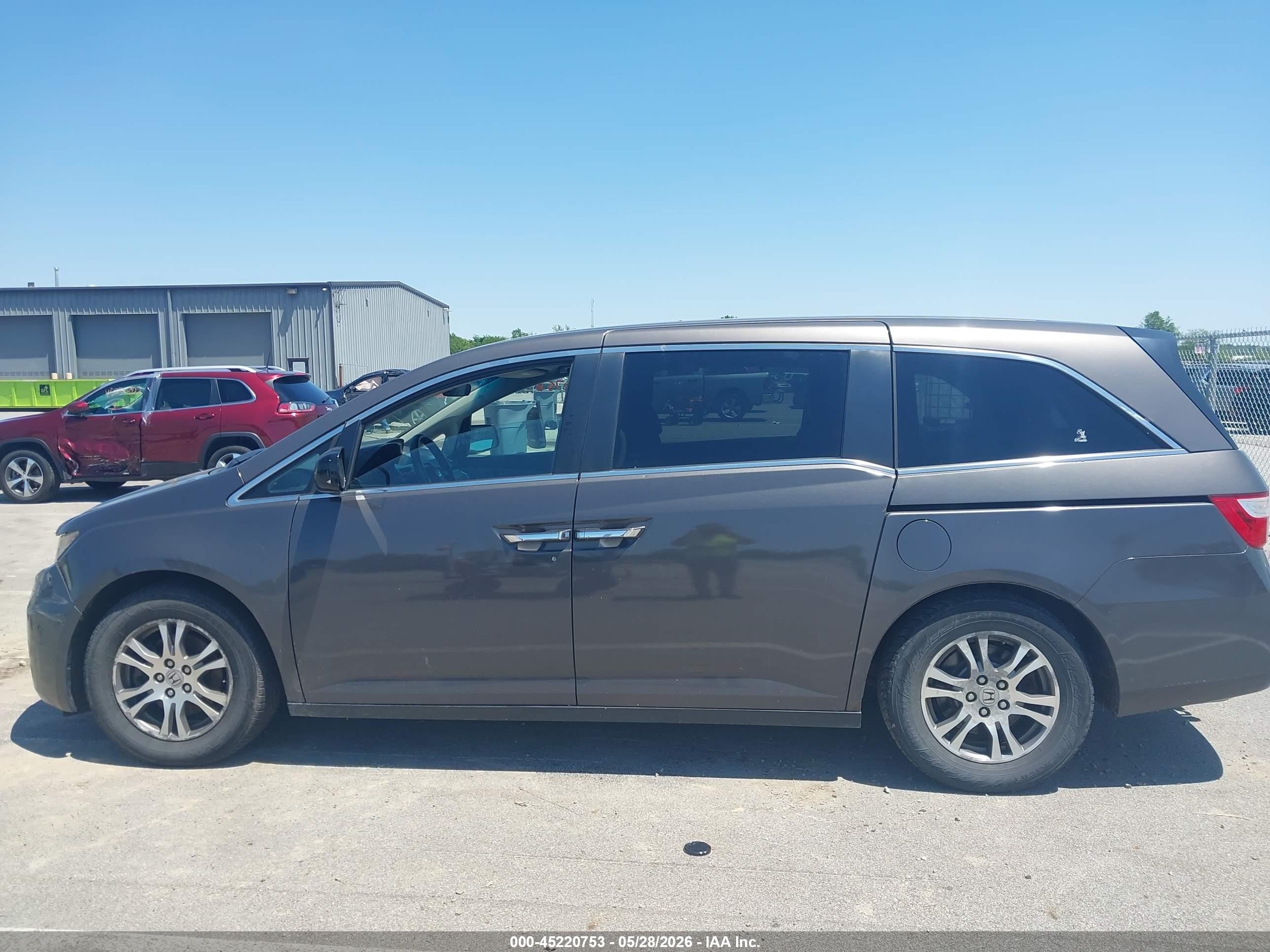 2011 Honda Odyssey Ex Gray vin: 5FNRL5H47BB097477