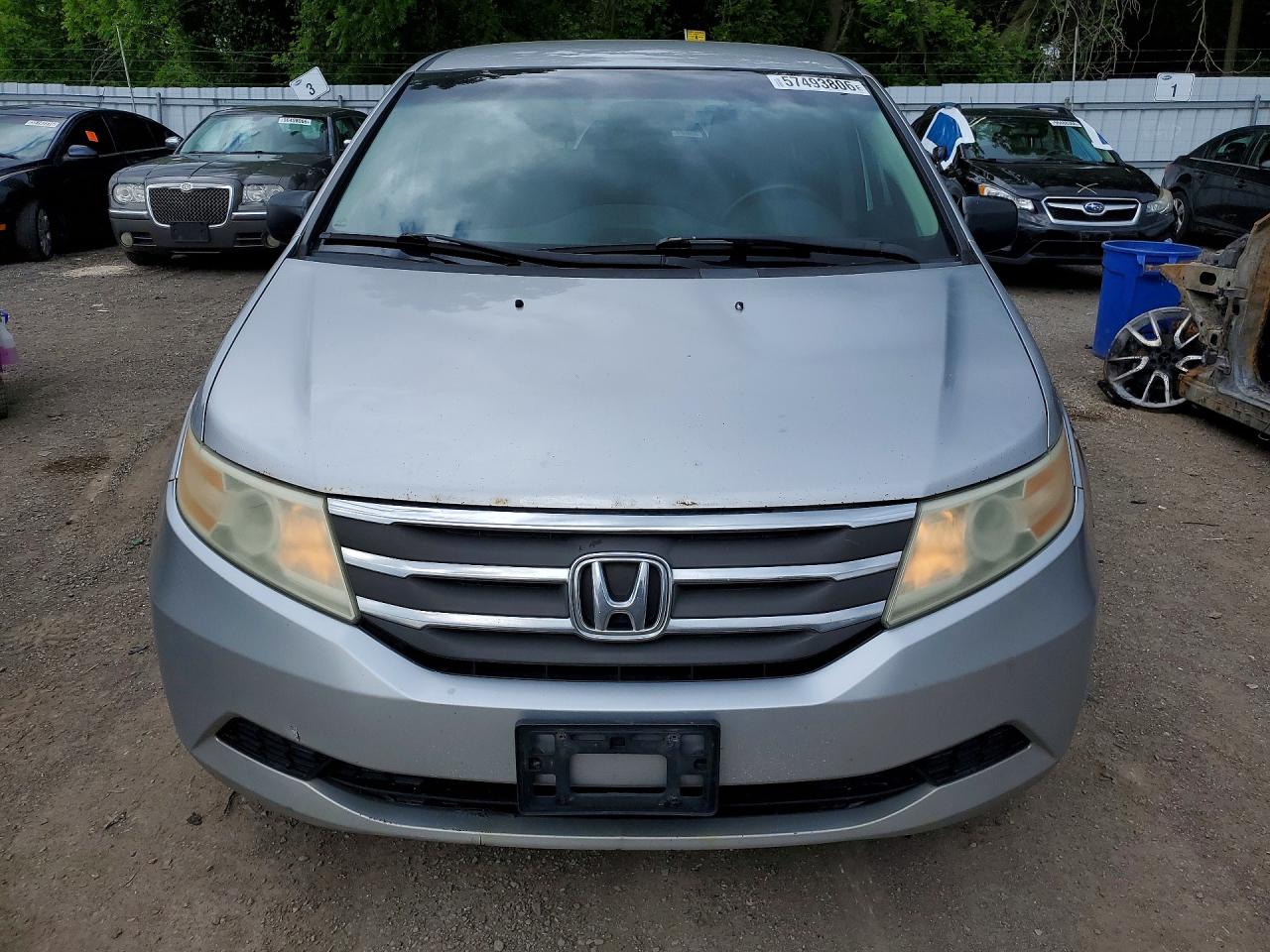 2011 Honda Odyssey Ex Silver vin: 5FNRL5H47BB509204