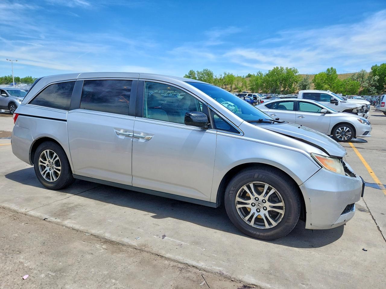 2012 Honda Odyssey Ex Silver vin: 5FNRL5H47CB008895