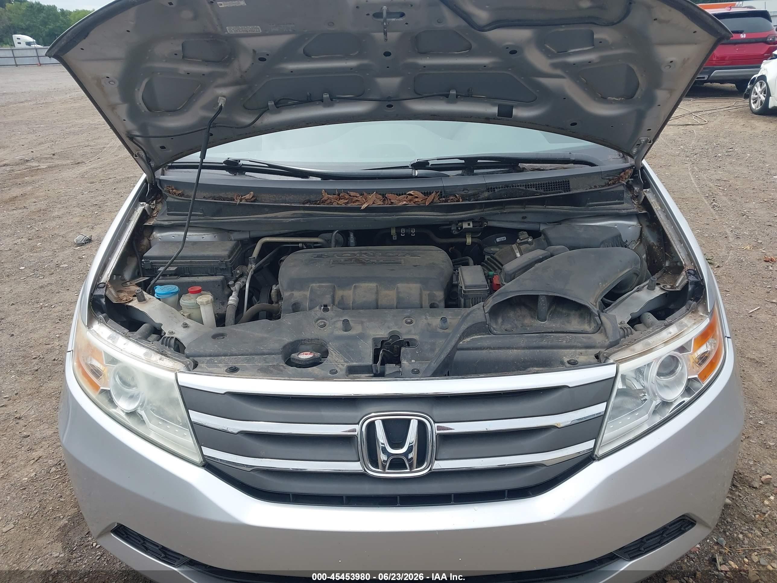 2013 Honda Odyssey Ex Серебряный vin: 5FNRL5H47DB044586