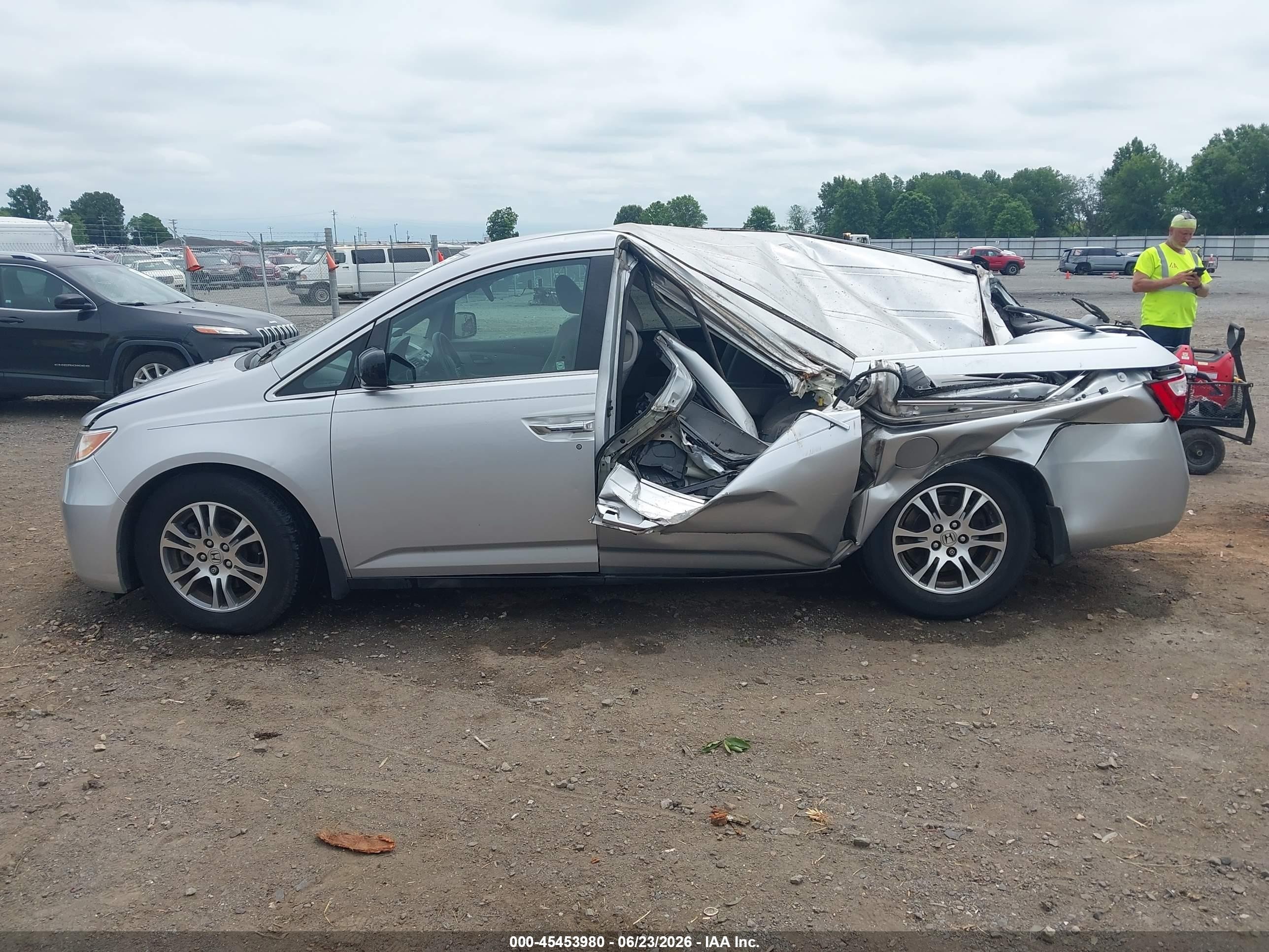2013 Honda Odyssey Ex Серебряный vin: 5FNRL5H47DB044586