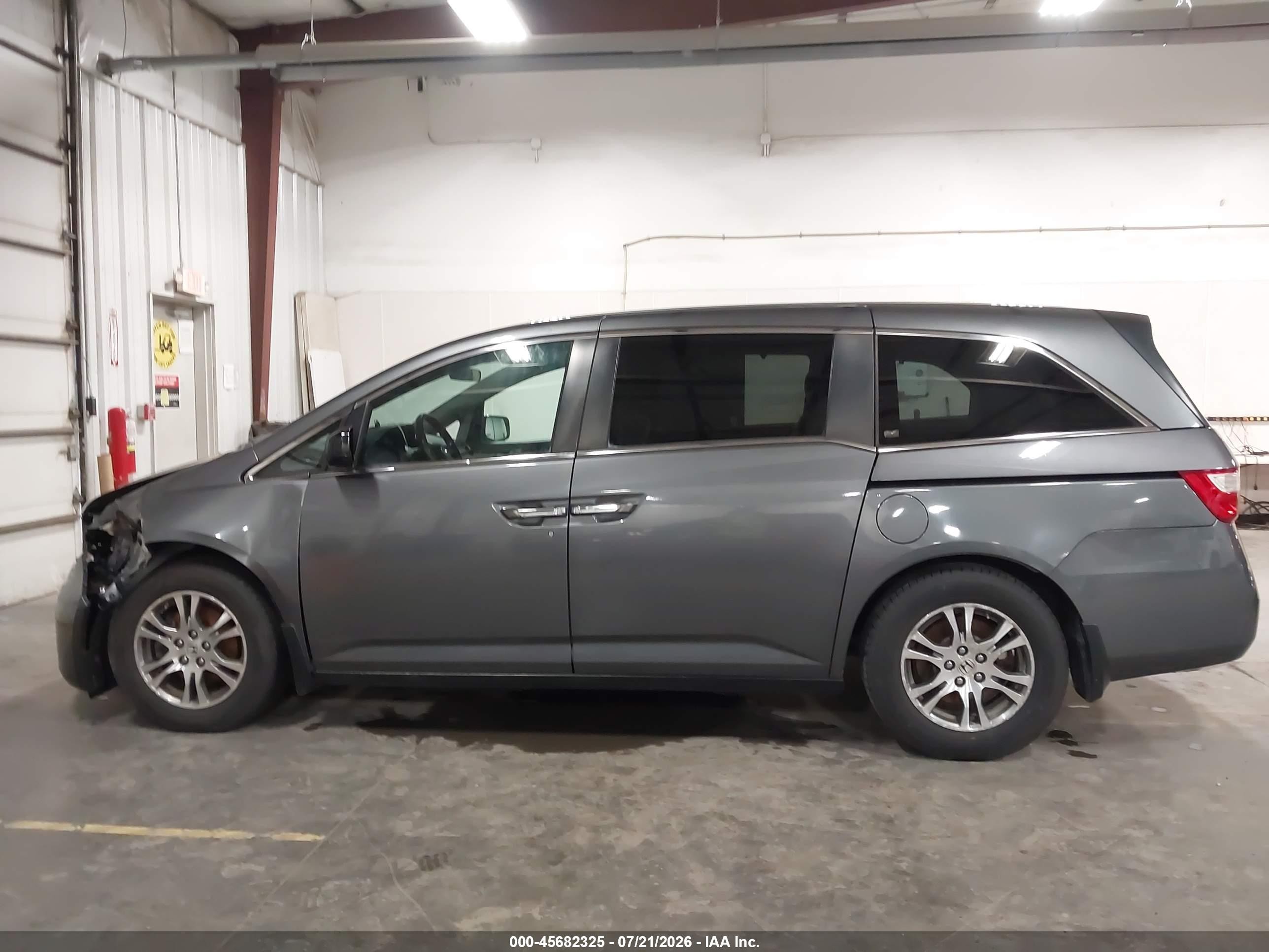 2013 Honda Odyssey Ex Gray vin: 5FNRL5H47DB058469