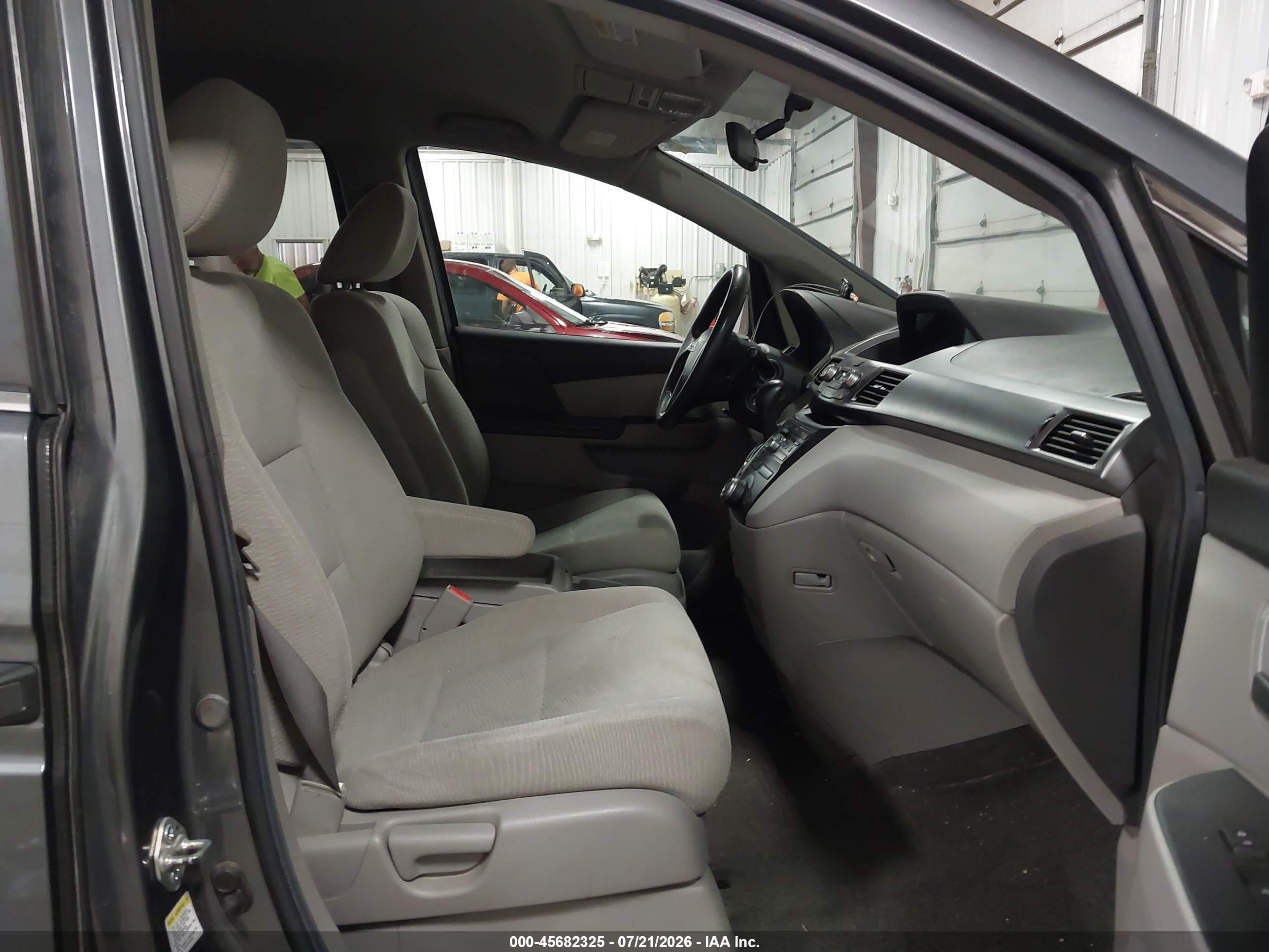 2013 Honda Odyssey Ex Gray vin: 5FNRL5H47DB058469
