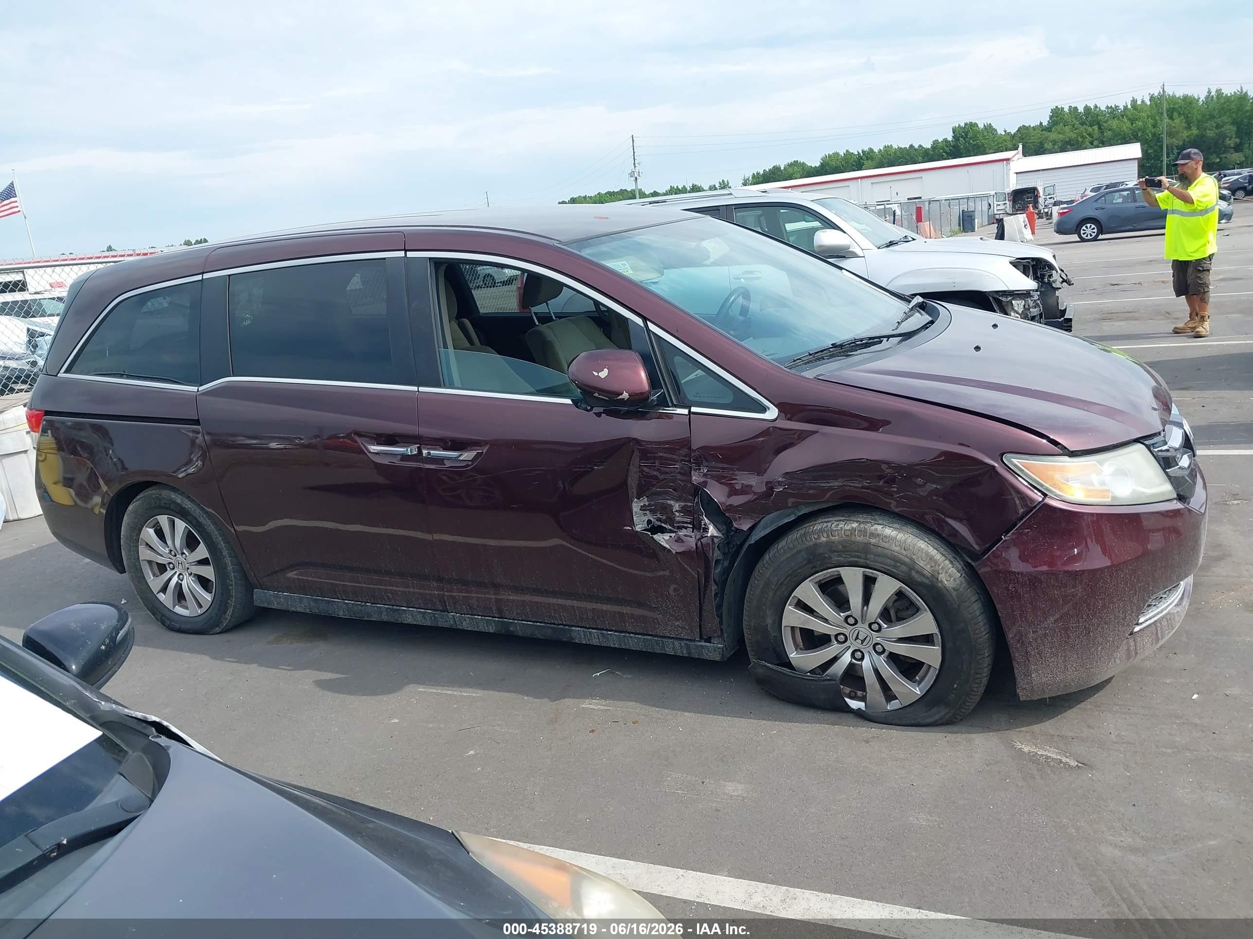2014 Honda Odyssey Ex Maroon vin: 5FNRL5H47EB044363