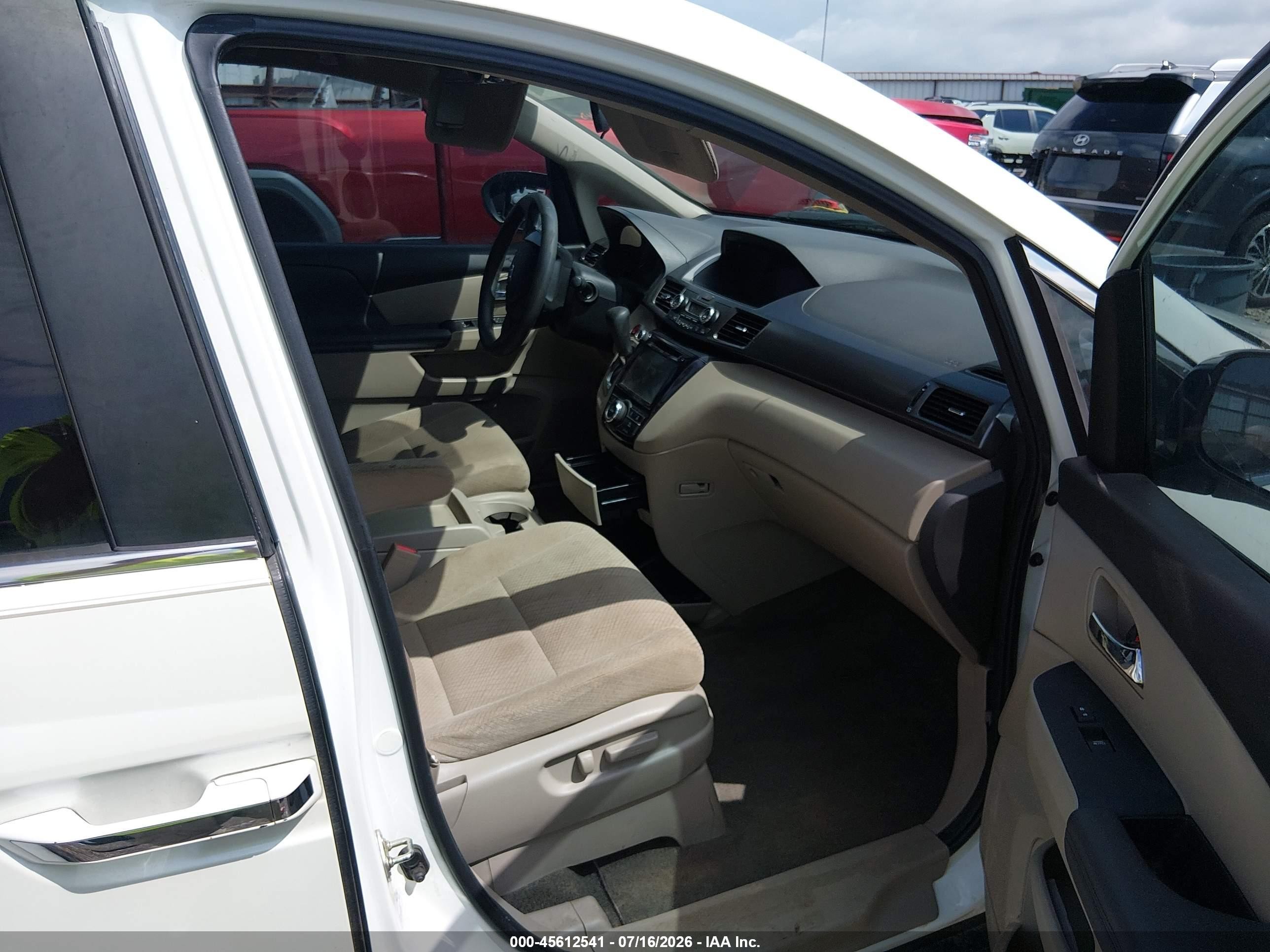 2014 Honda Odyssey Ex White vin: 5FNRL5H47EB077668