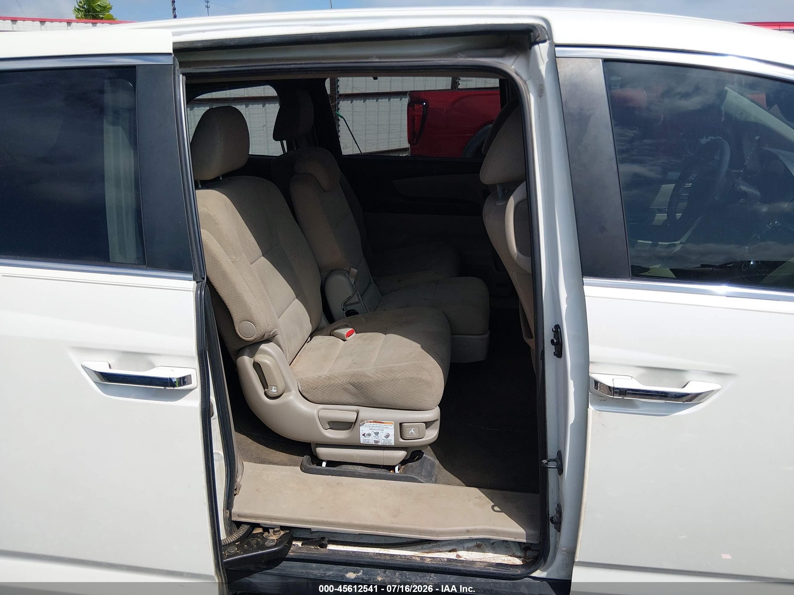 2014 Honda Odyssey Ex White vin: 5FNRL5H47EB077668