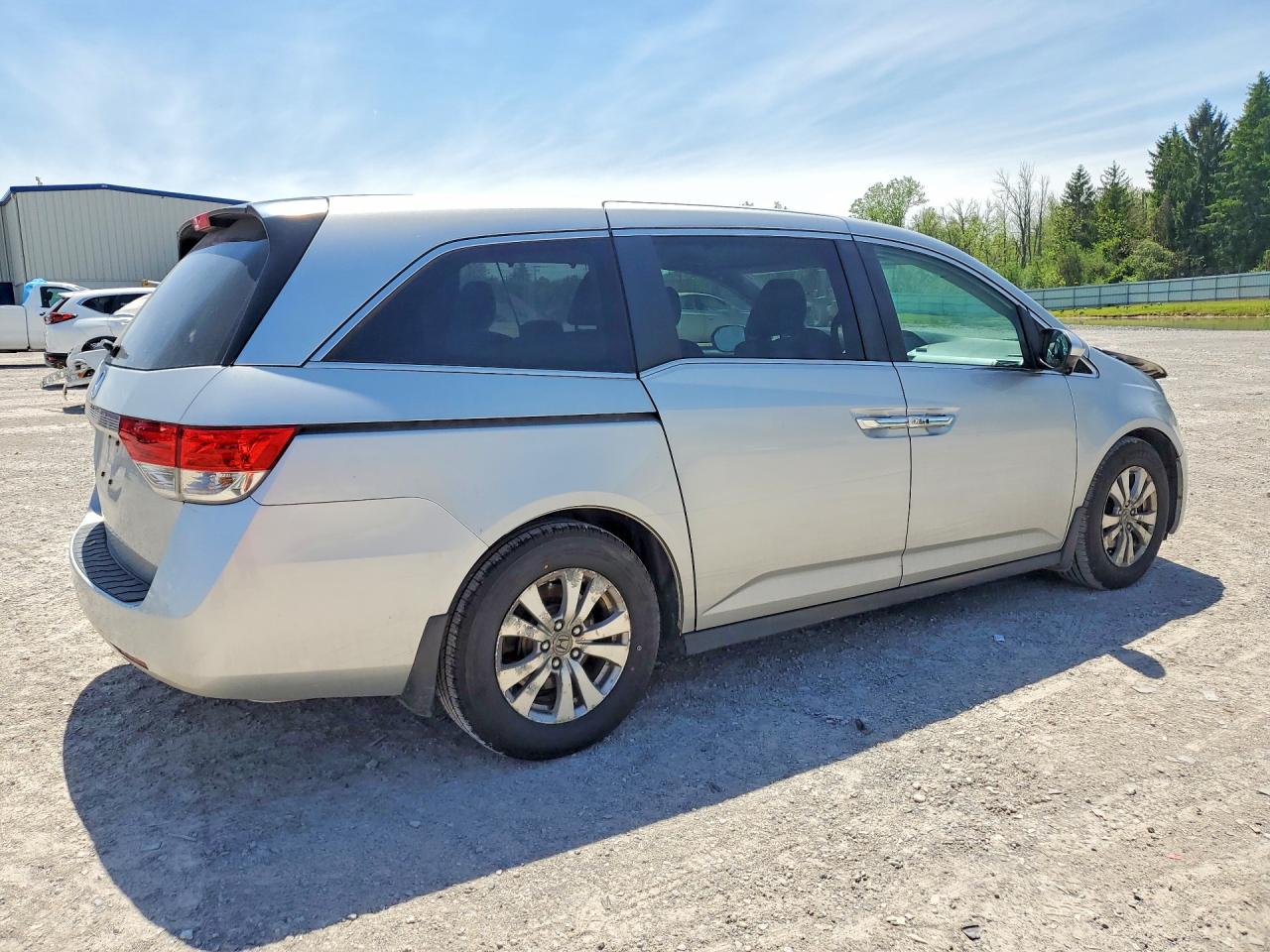 2014 Honda Odyssey Ex Silver vin: 5FNRL5H47EB100141