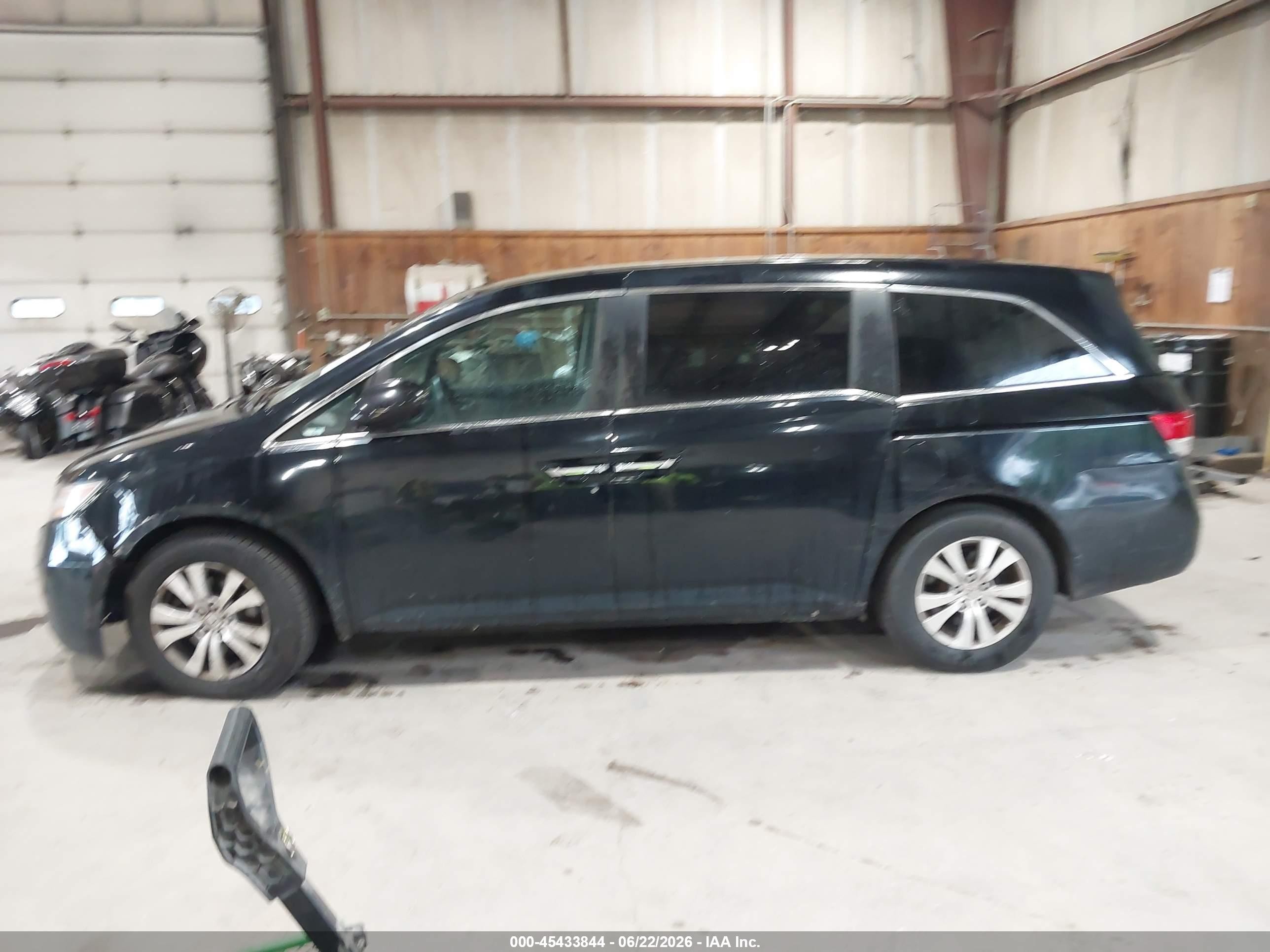 2015 Honda Odyssey Ex Black vin: 5FNRL5H47FB001837