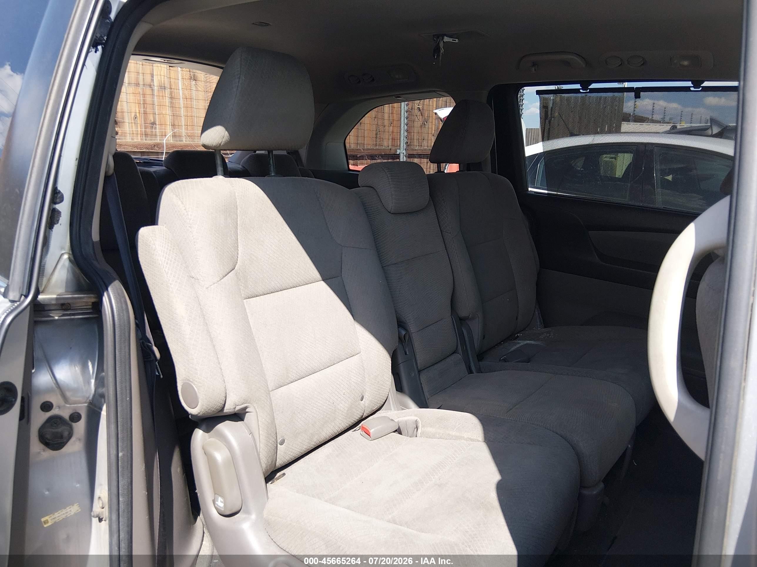 2015 Honda Odyssey Ex Silver vin: 5FNRL5H47FB109178