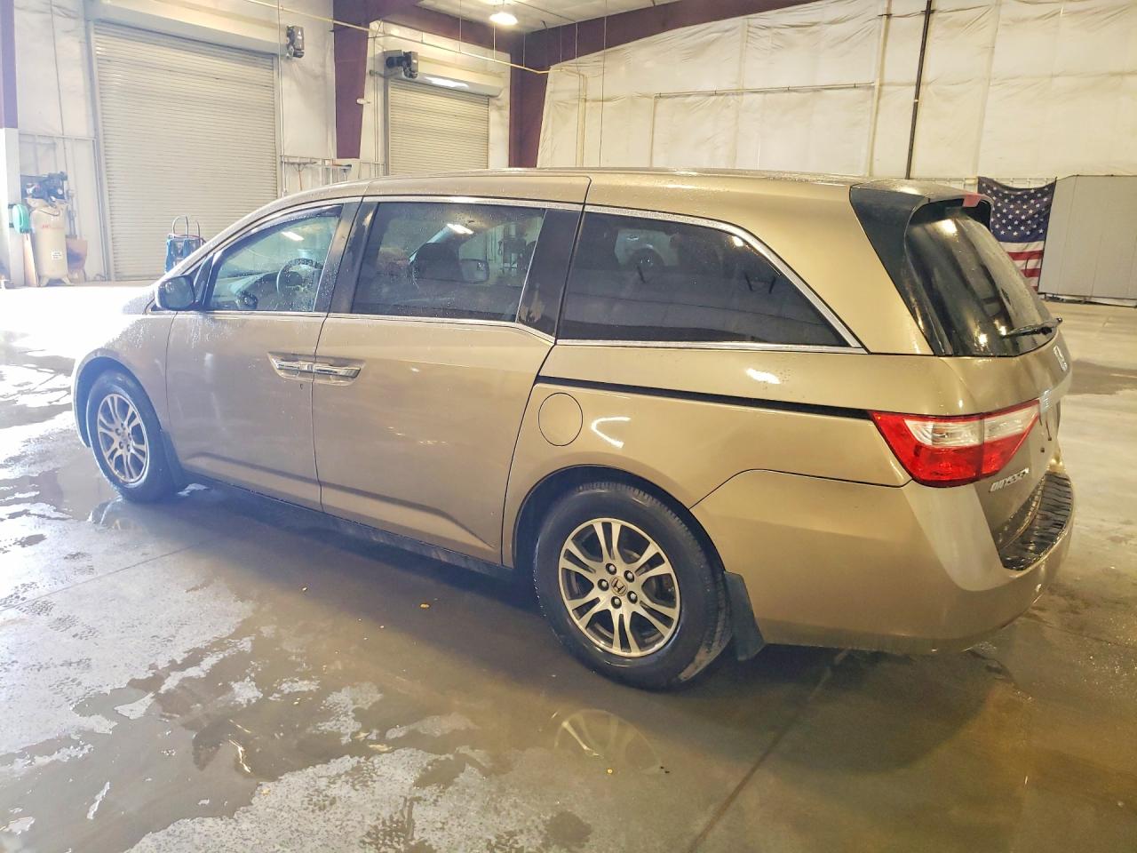 2011 Honda Odyssey Ex Tan vin: 5FNRL5H48BB030418