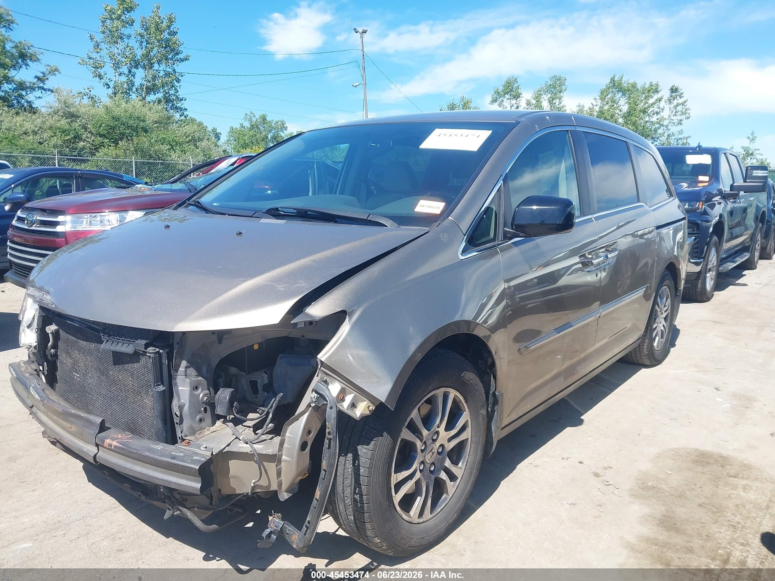 2011 Honda Odyssey Ex Tan vin: 5FNRL5H48BB082003