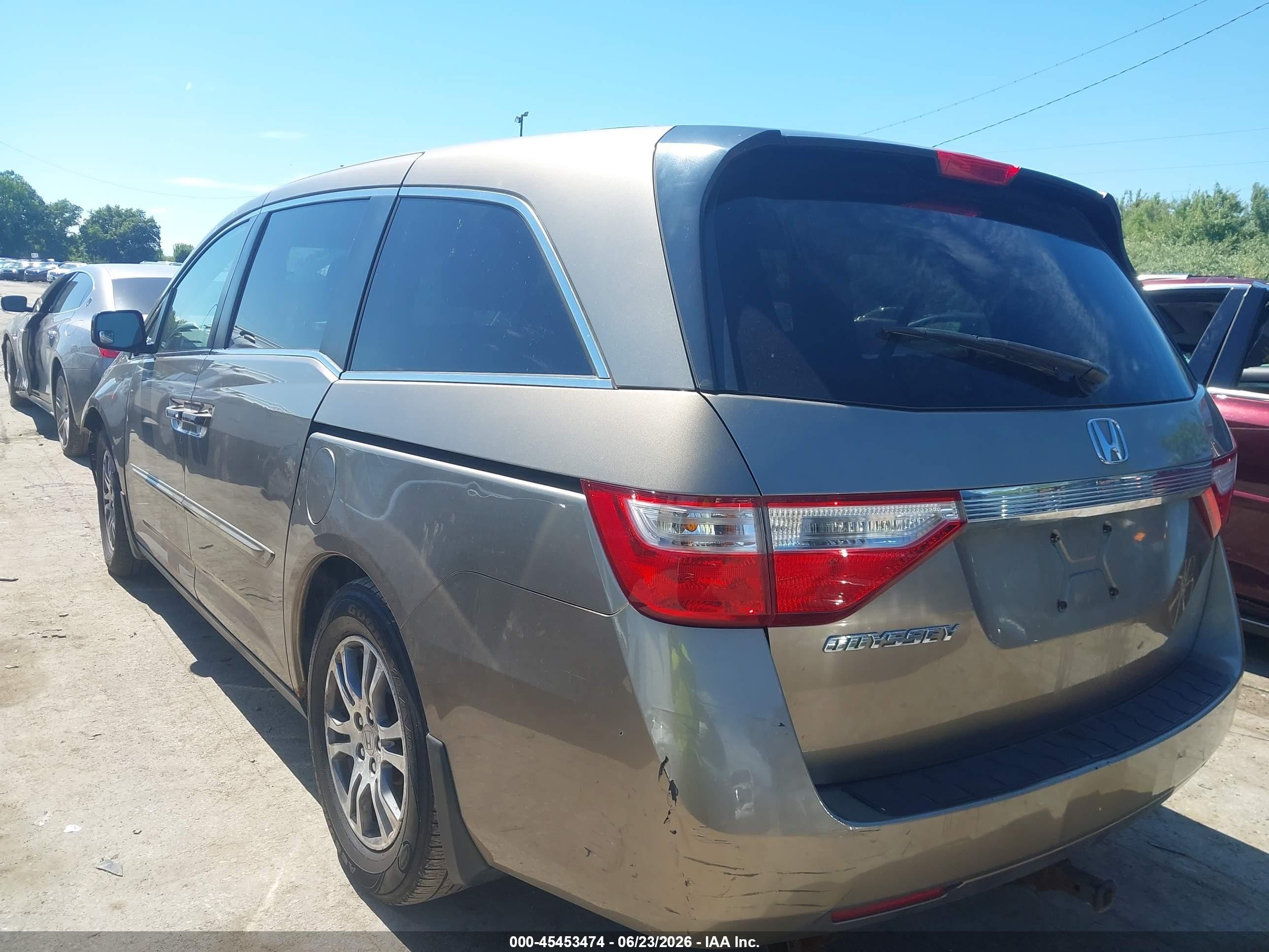 2011 Honda Odyssey Ex Tan vin: 5FNRL5H48BB082003
