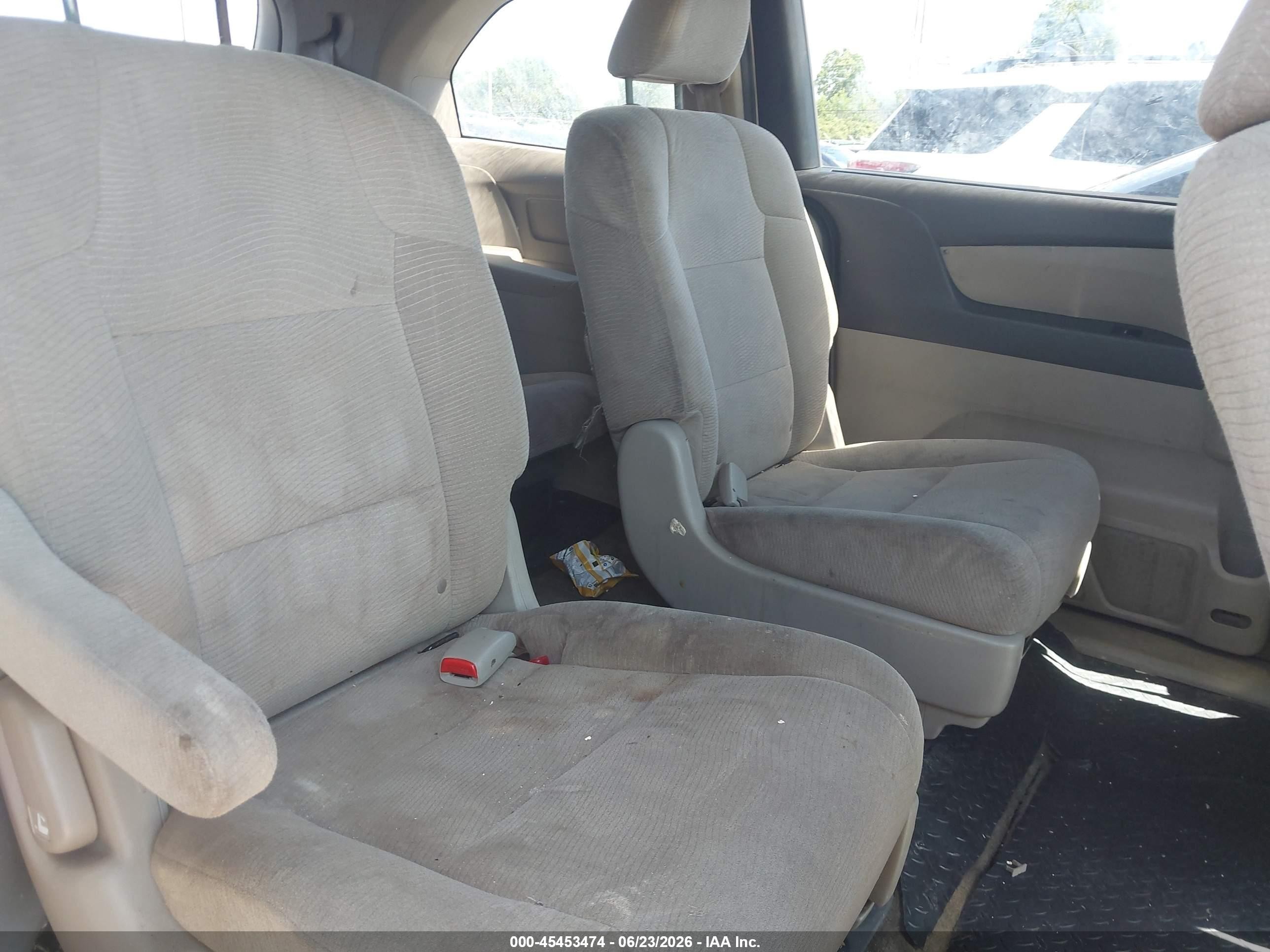 2011 Honda Odyssey Ex Tan vin: 5FNRL5H48BB082003