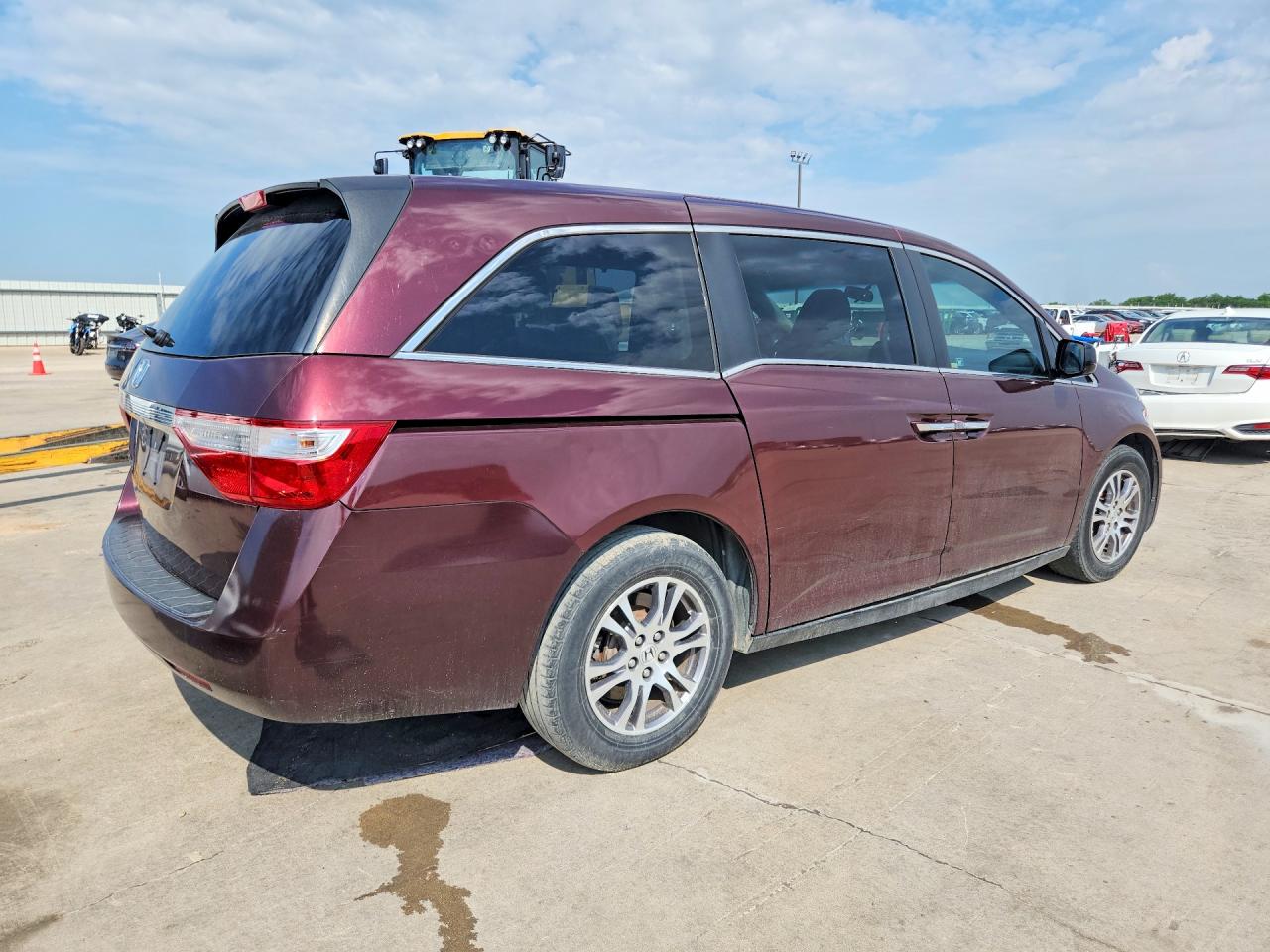 2012 Honda Odyssey Burgundy vin: 5FNRL5H48CB083492