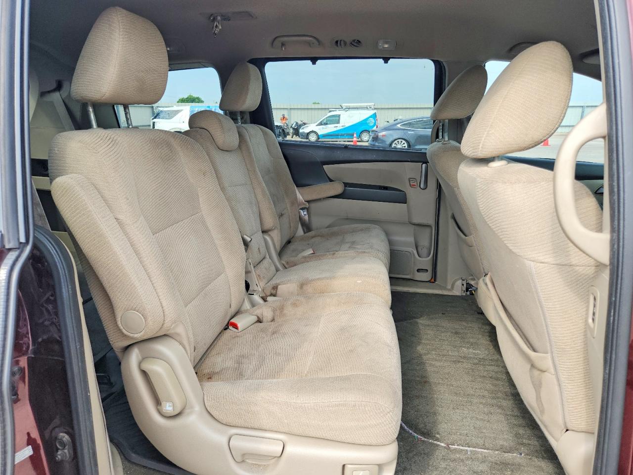 2012 Honda Odyssey Burgundy vin: 5FNRL5H48CB083492