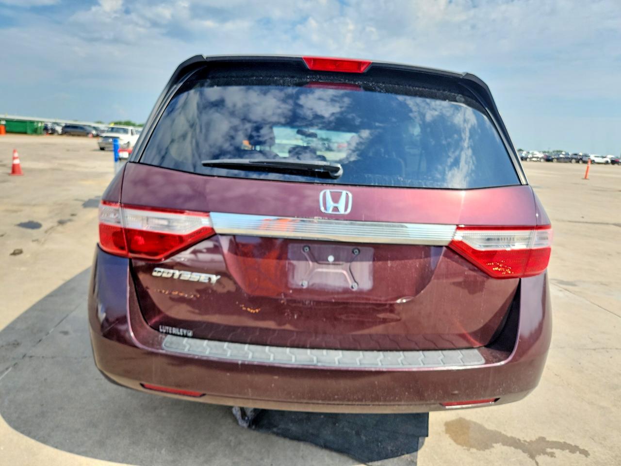 2012 Honda Odyssey Burgundy vin: 5FNRL5H48CB083492