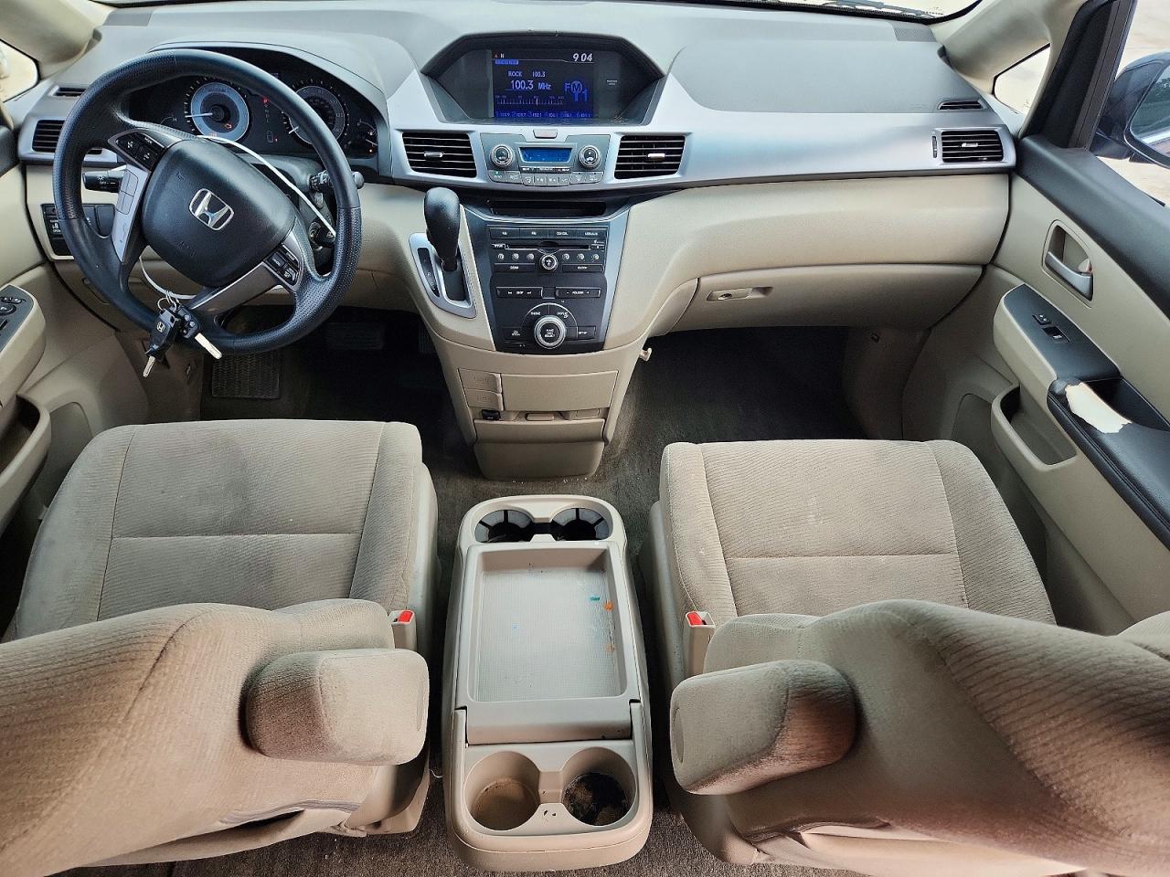 2012 Honda Odyssey Burgundy vin: 5FNRL5H48CB083492