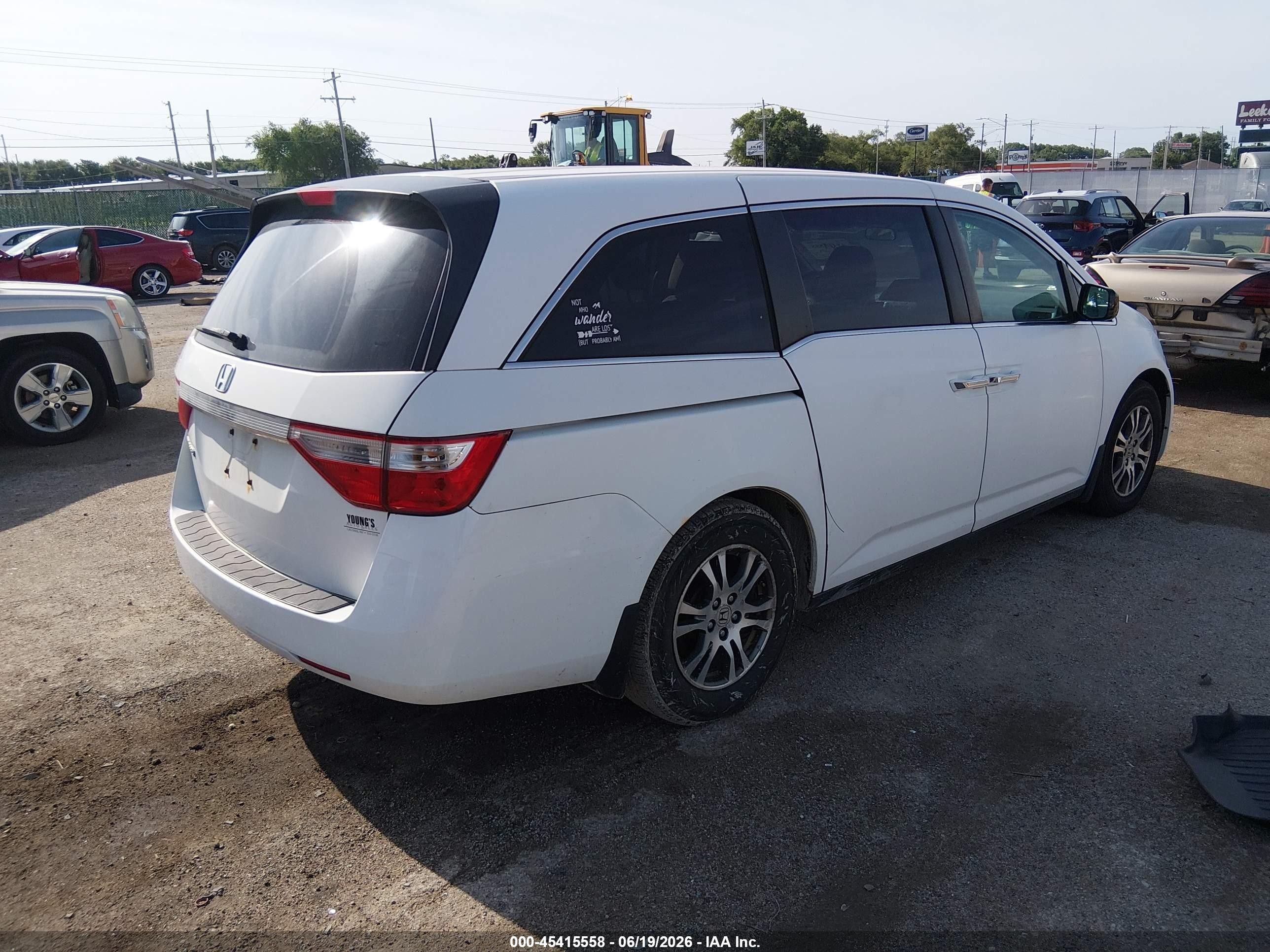 2012 Honda Odyssey Ex White vin: 5FNRL5H48CB103658