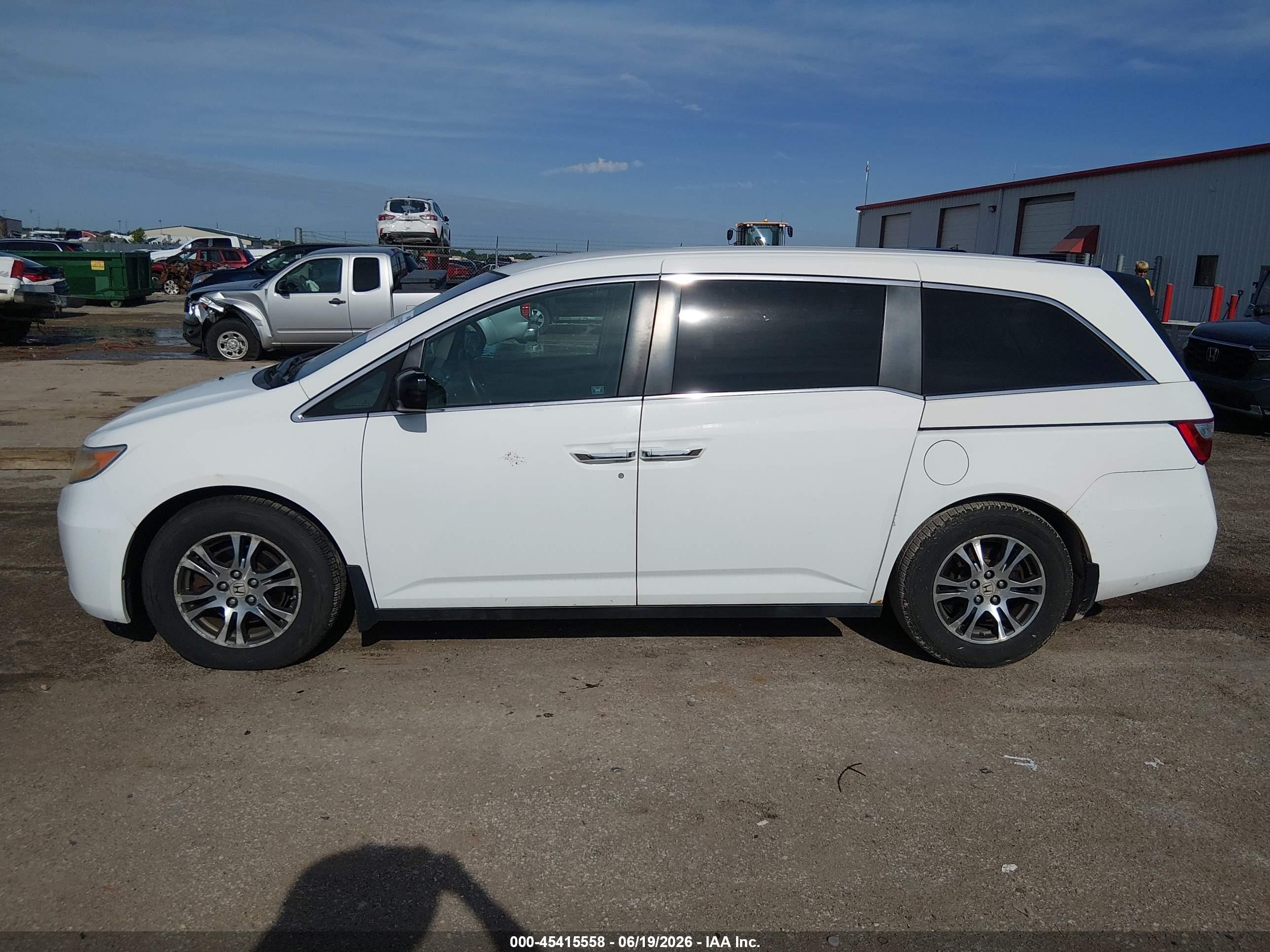 2012 Honda Odyssey Ex White vin: 5FNRL5H48CB103658
