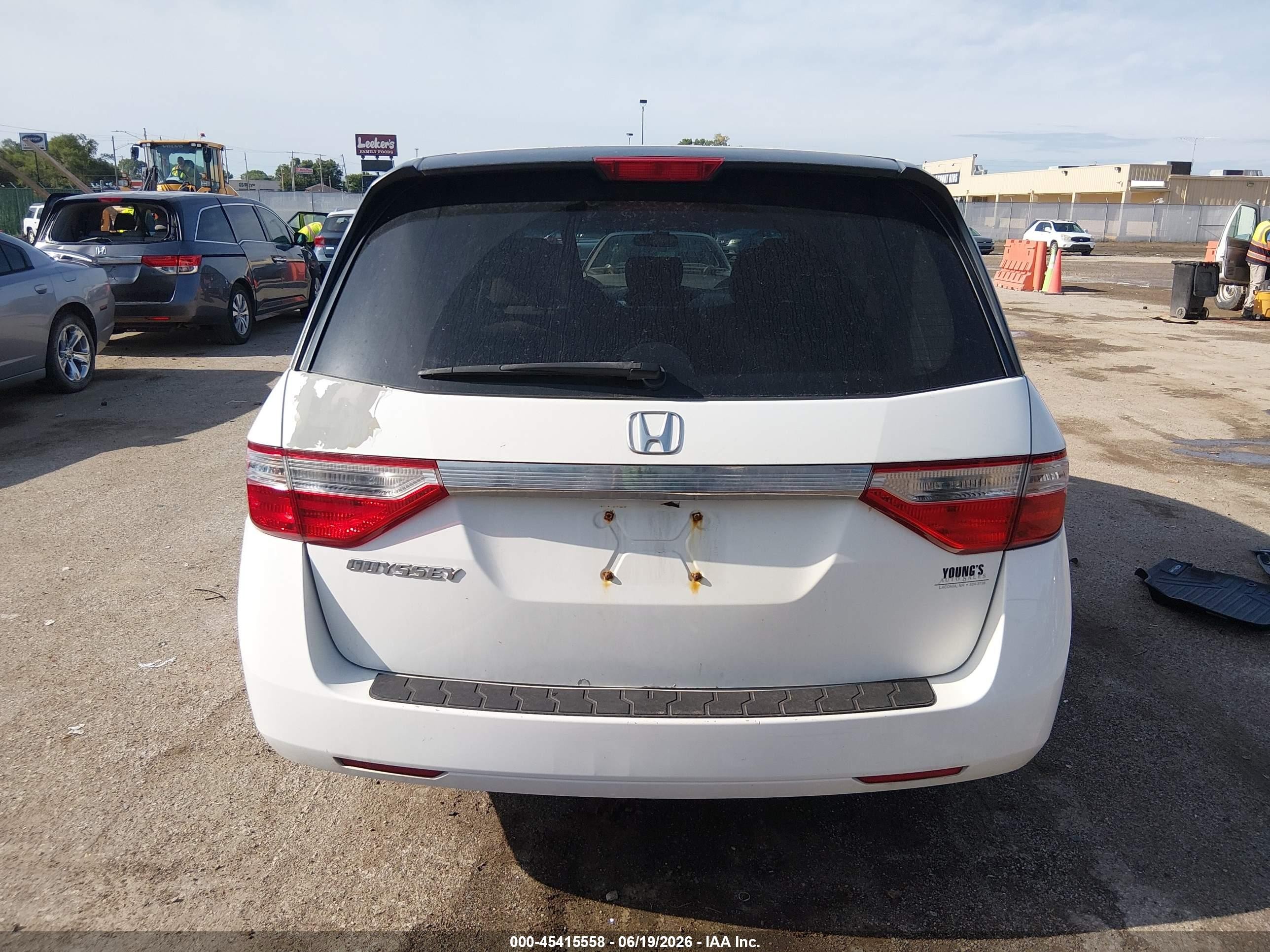 2012 Honda Odyssey Ex White vin: 5FNRL5H48CB103658