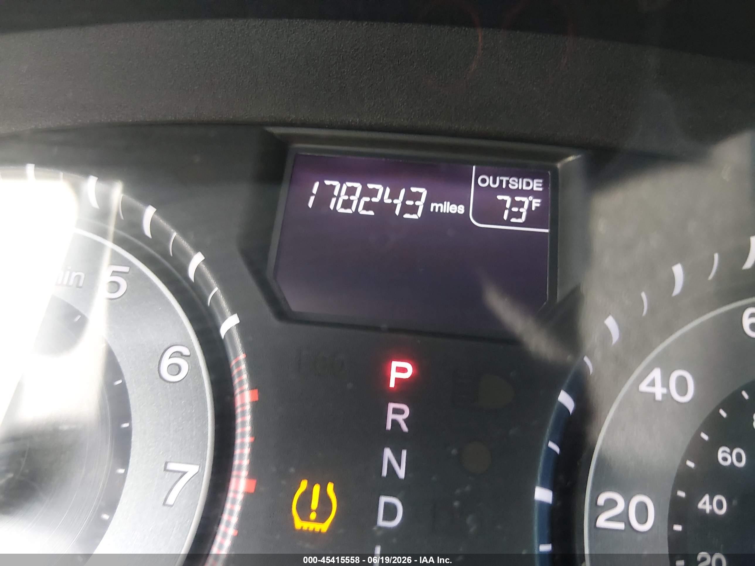 2012 Honda Odyssey Ex White vin: 5FNRL5H48CB103658