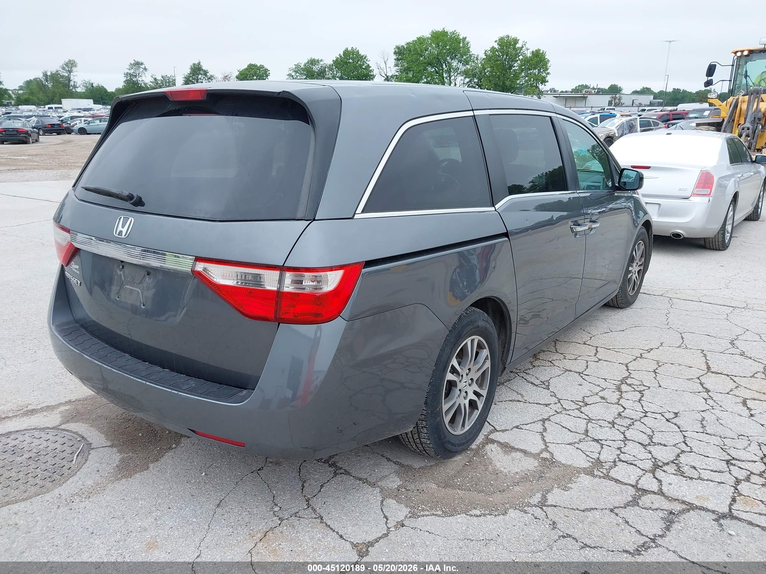 2013 Honda Odyssey Ex Gray vin: 5FNRL5H48DB008762