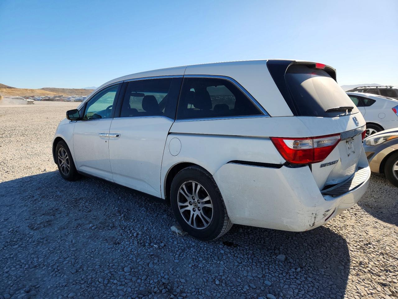 2013 Honda Odyssey Ex White vin: 5FNRL5H48DB082196