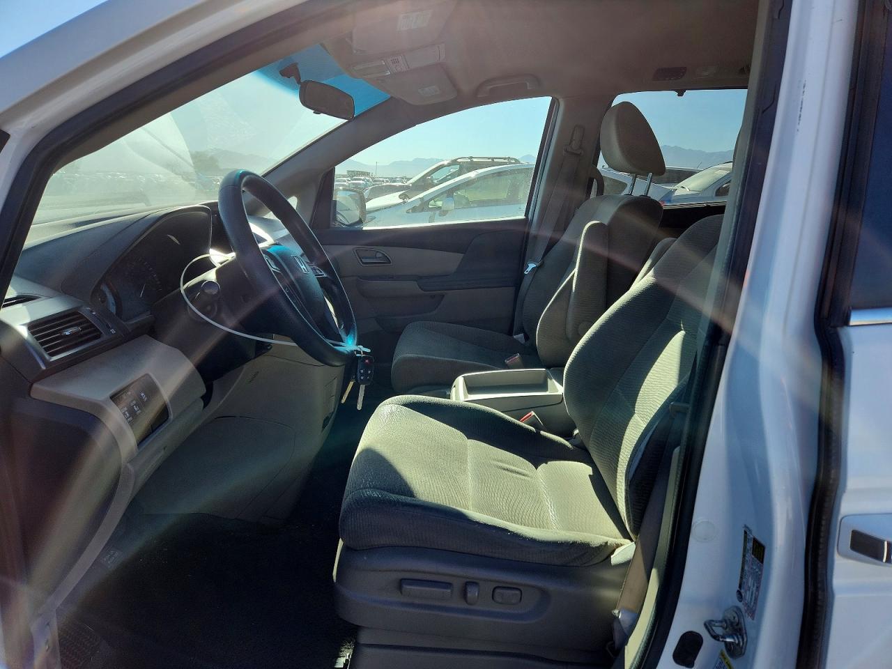 2013 Honda Odyssey Ex White vin: 5FNRL5H48DB082196