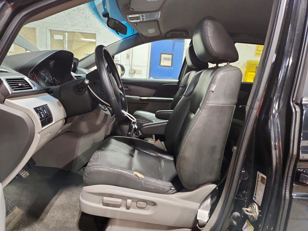 2014 Honda Odyssey Ex Black vin: 5FNRL5H48EB019293